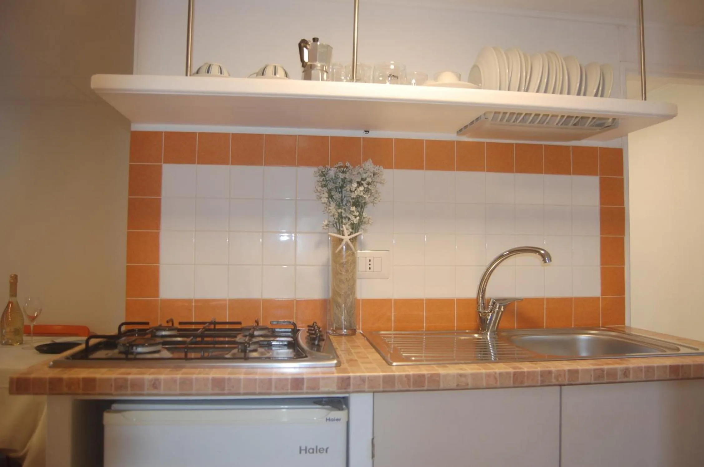 Kitchen or kitchenette in Marina del Cantone Chalet