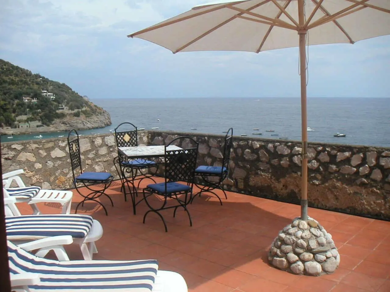 Sea view in Marina del Cantone Chalet