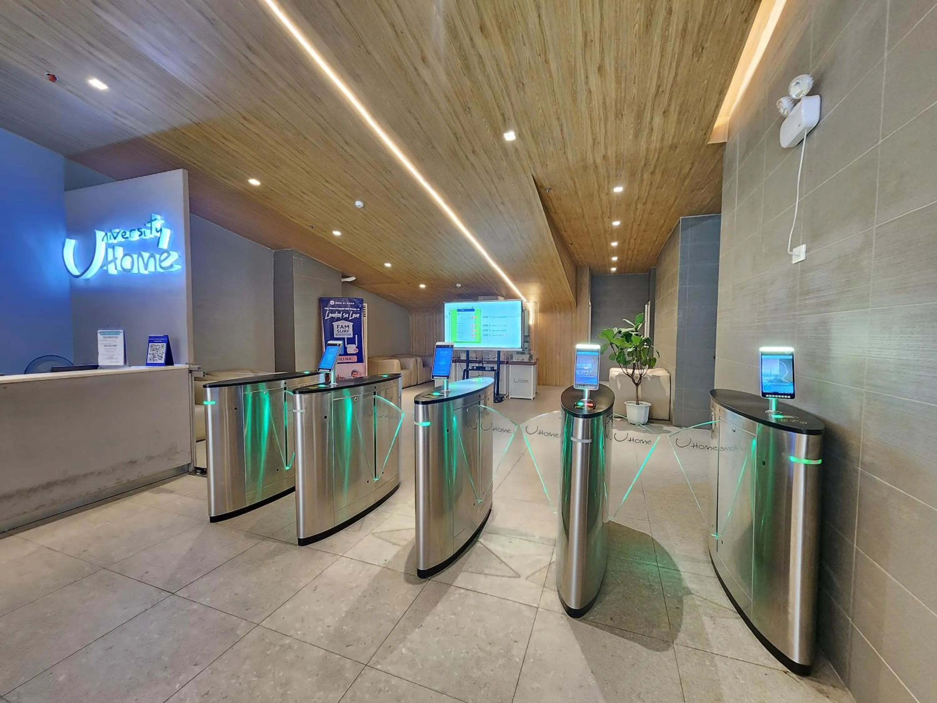 Facade/entrance in UHome Lacson