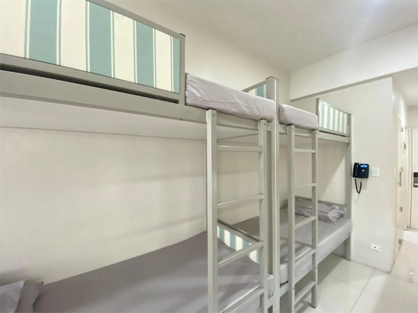 Photo of the whole room, Bed in UHome Lacson