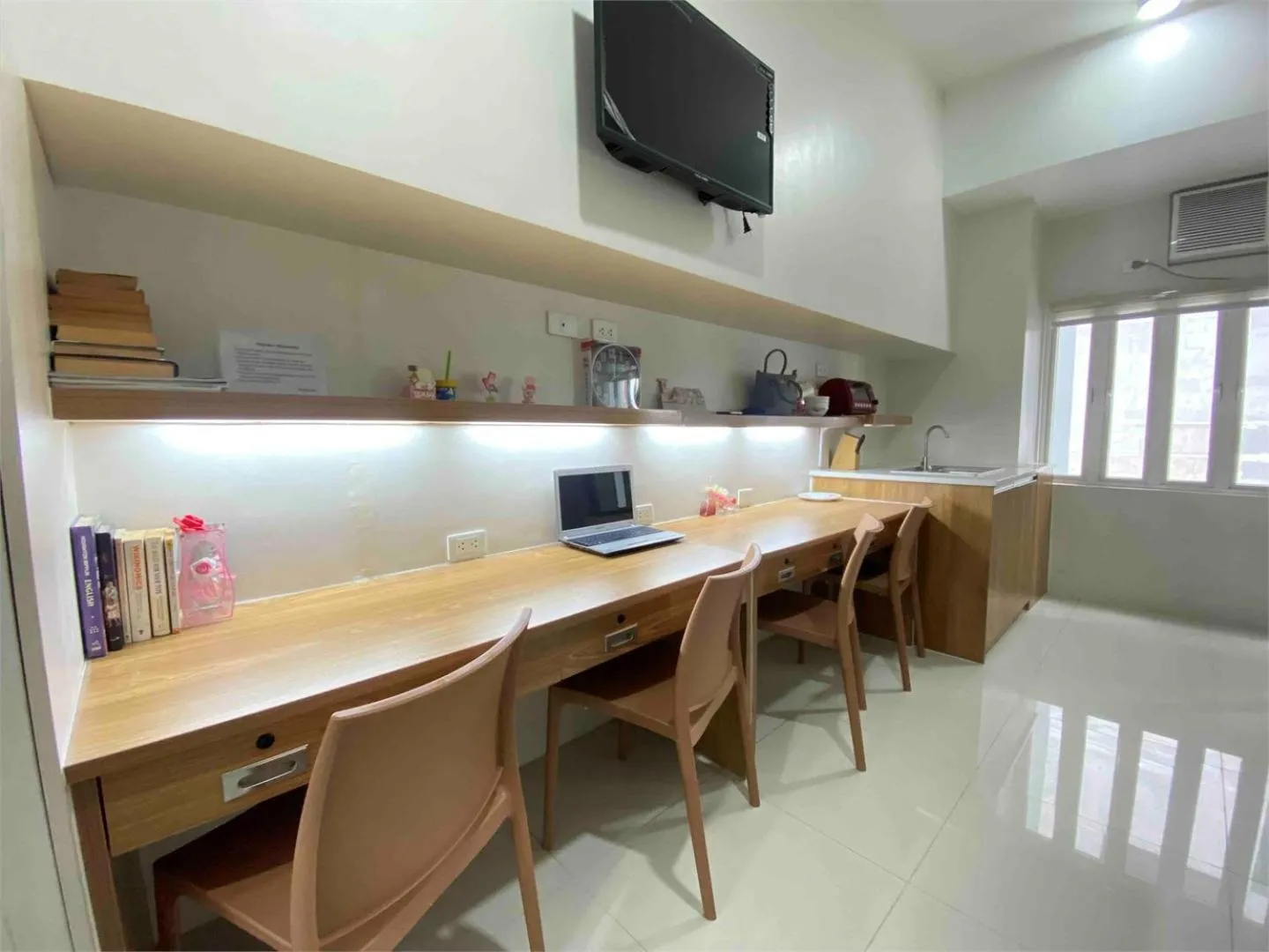 TV and multimedia in UHome Lacson