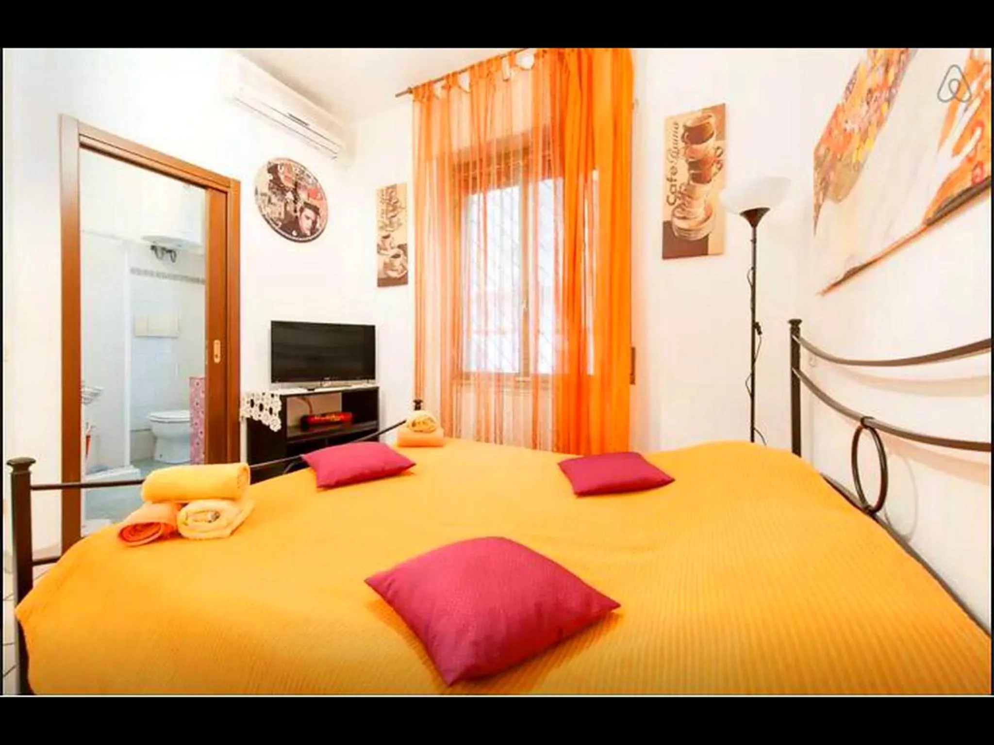 Spring, Bed in San Giovanni In Laterano Daniela Apartment