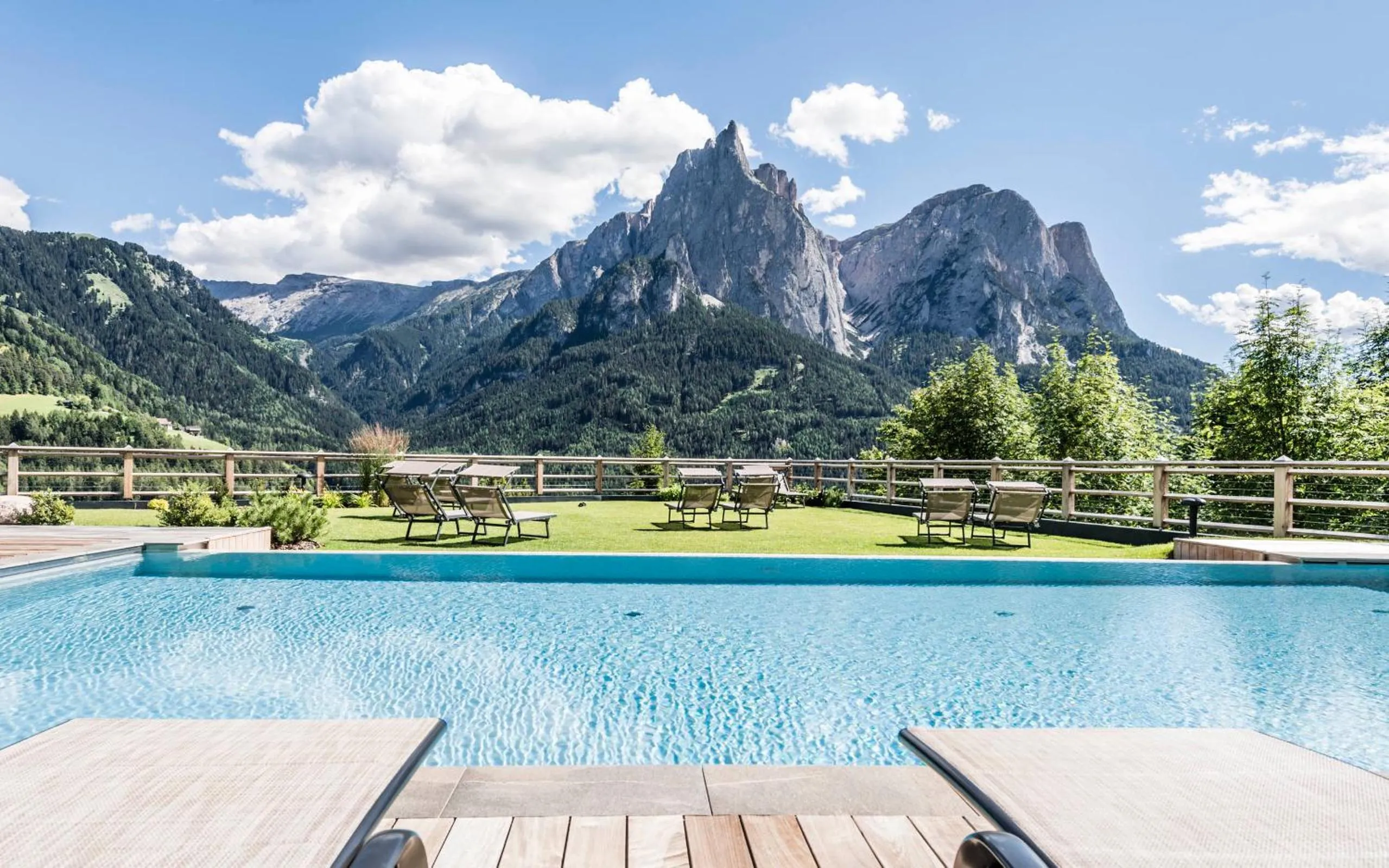 Mountain view in Sonus Alpis - Adults Only
