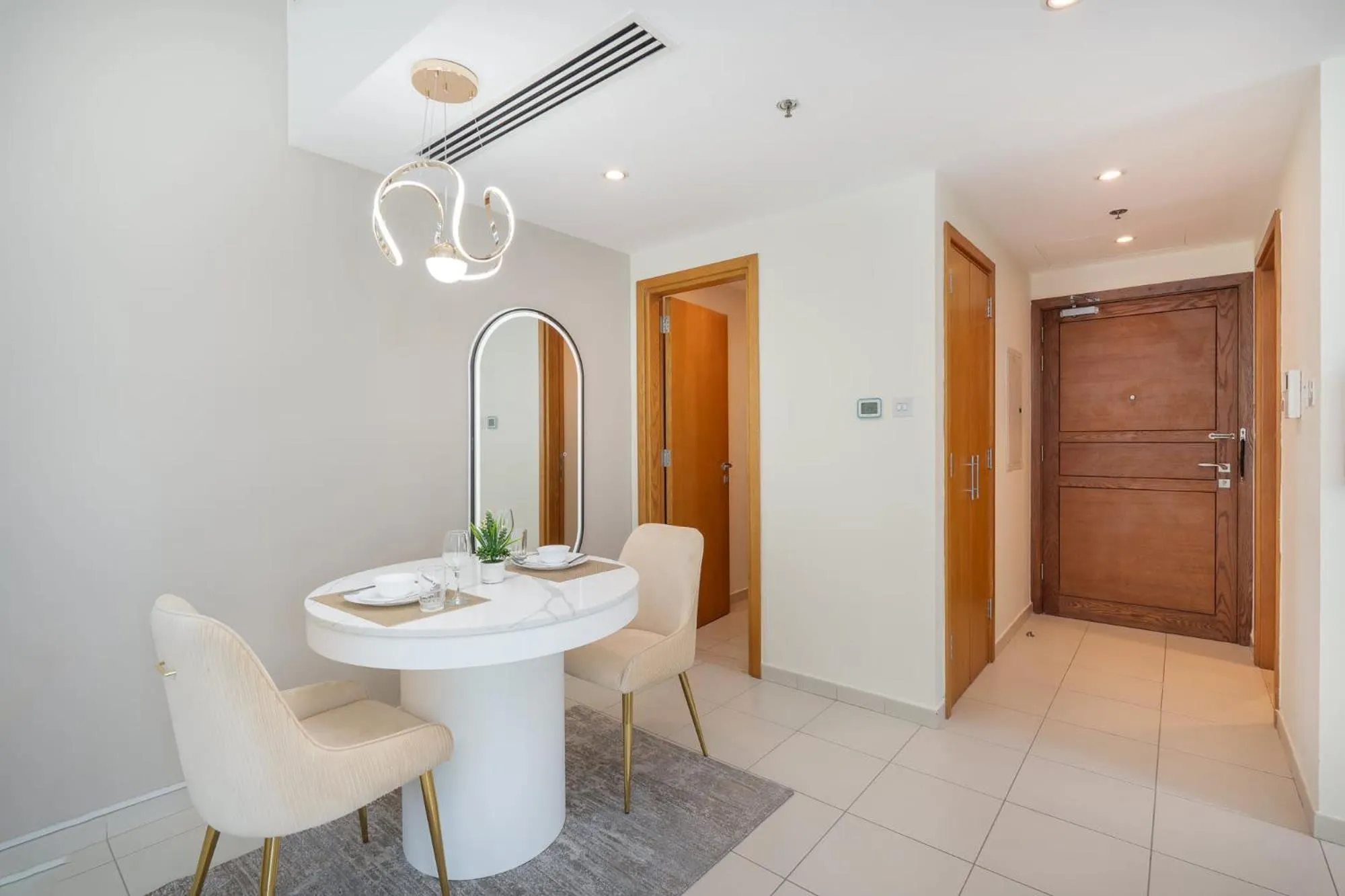 Glorious Studio with Easy City Access in Bay Square 9, Business Bay