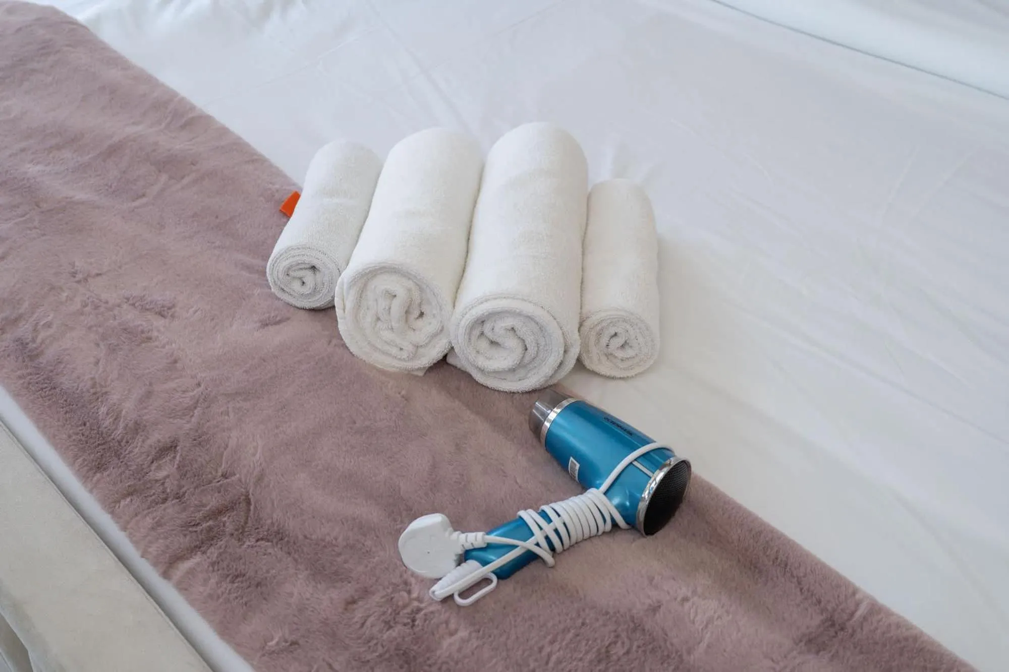 Glorious Studio with Easy City Access in Bay Square 9, Business Bay