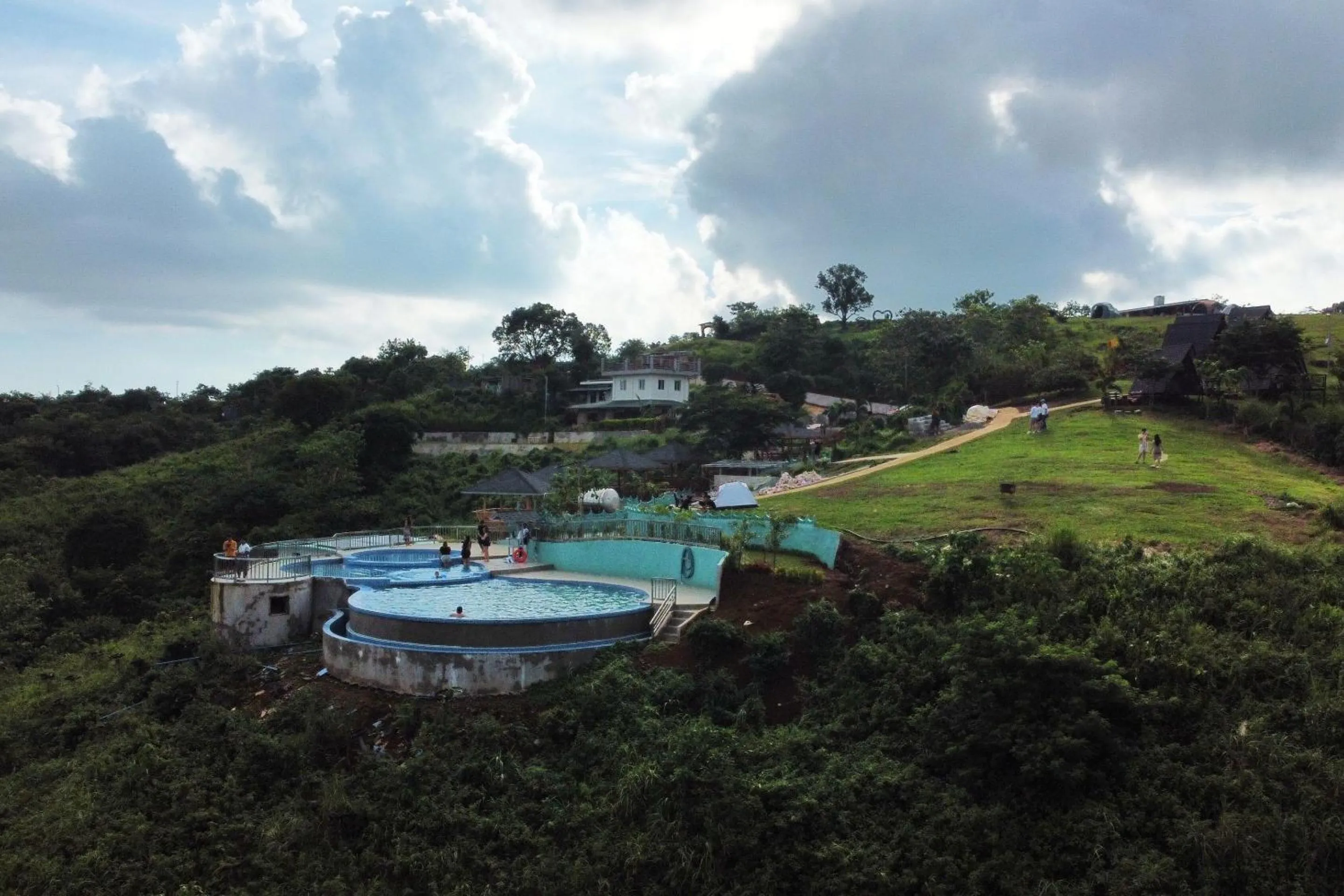 Swimming pool in Viewscape Nature Park Tanay powered by Cocotel