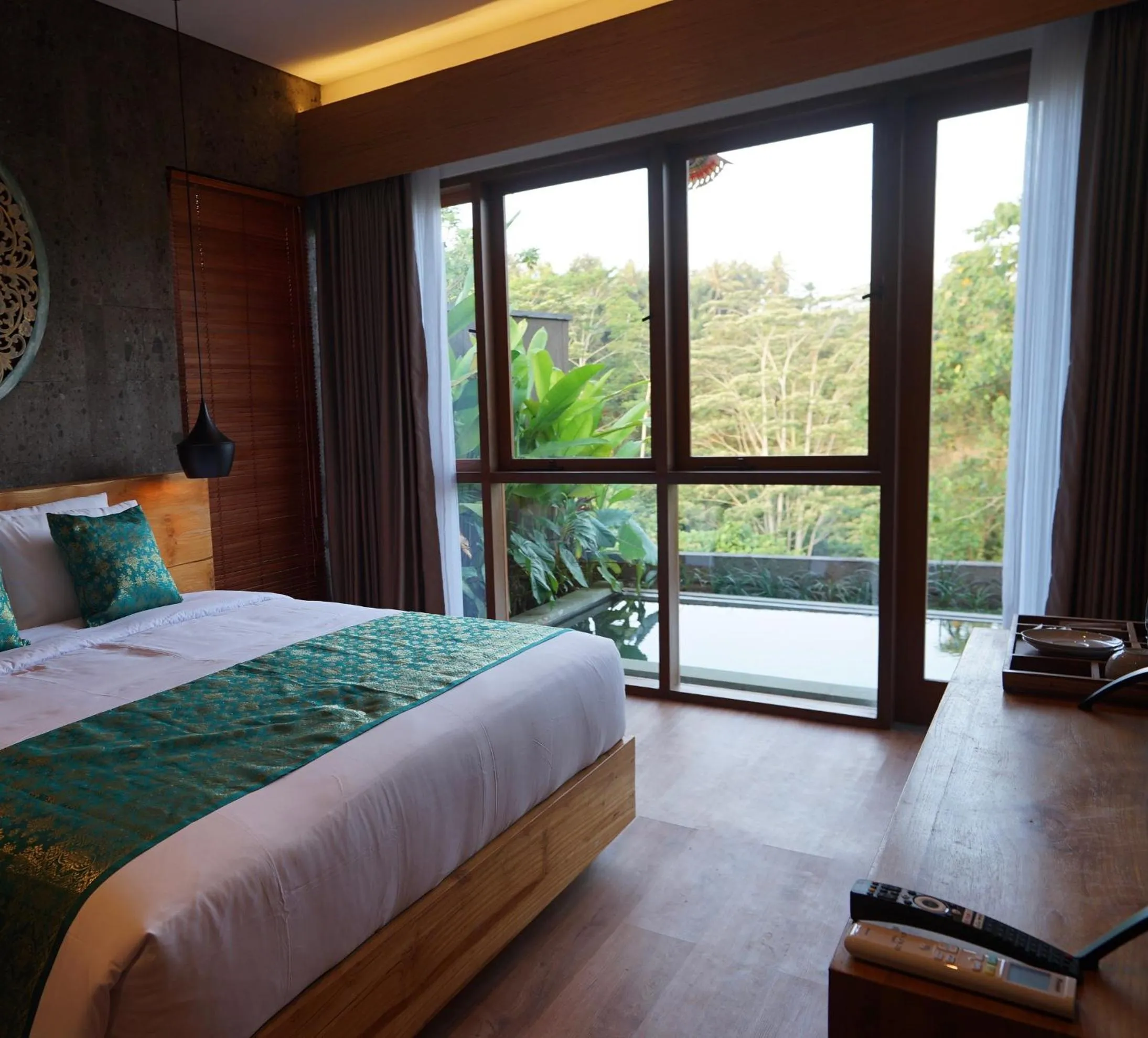 Bed in The Shanti Graha Villas