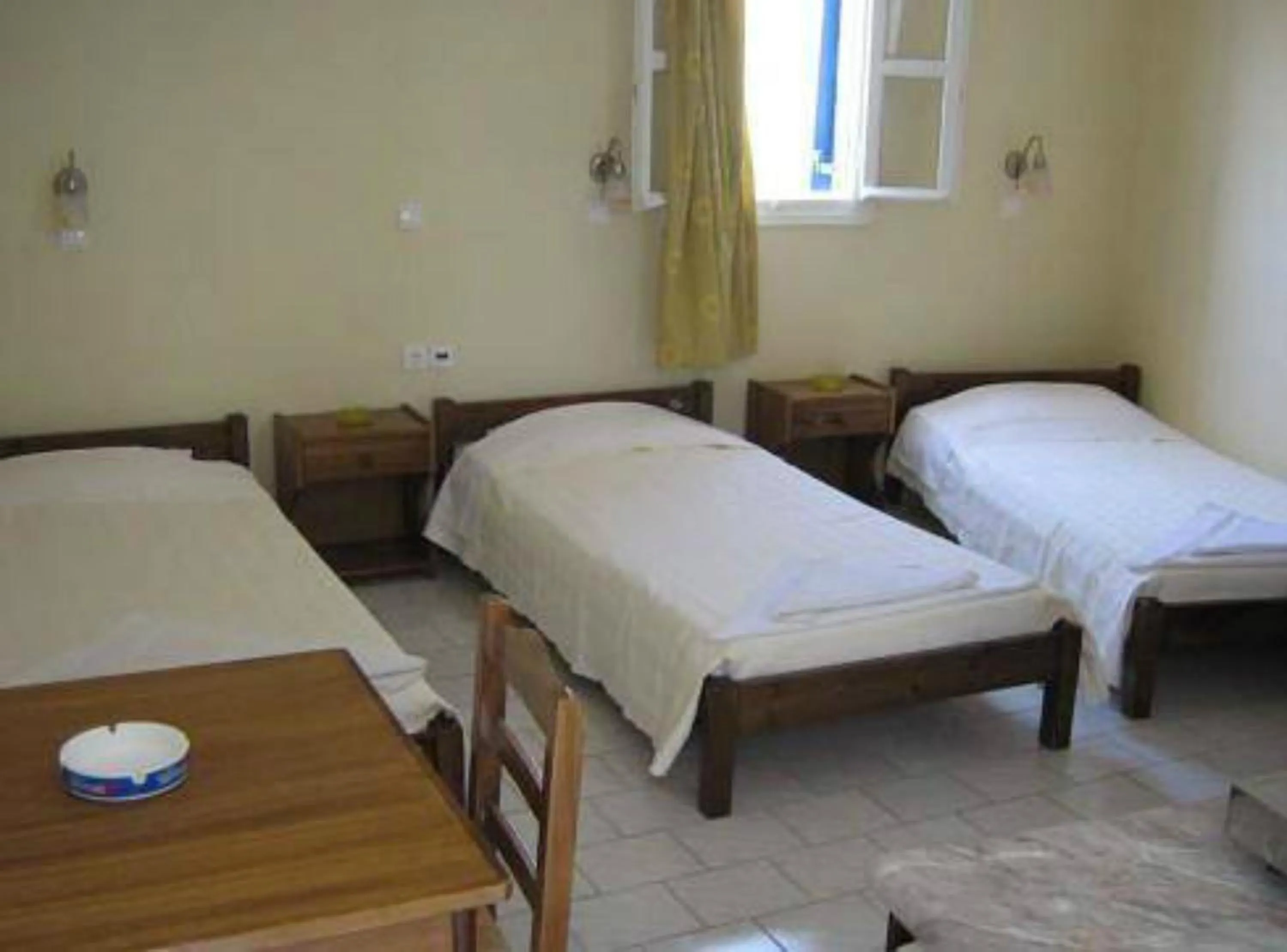 Rooms to let Katerina & John's