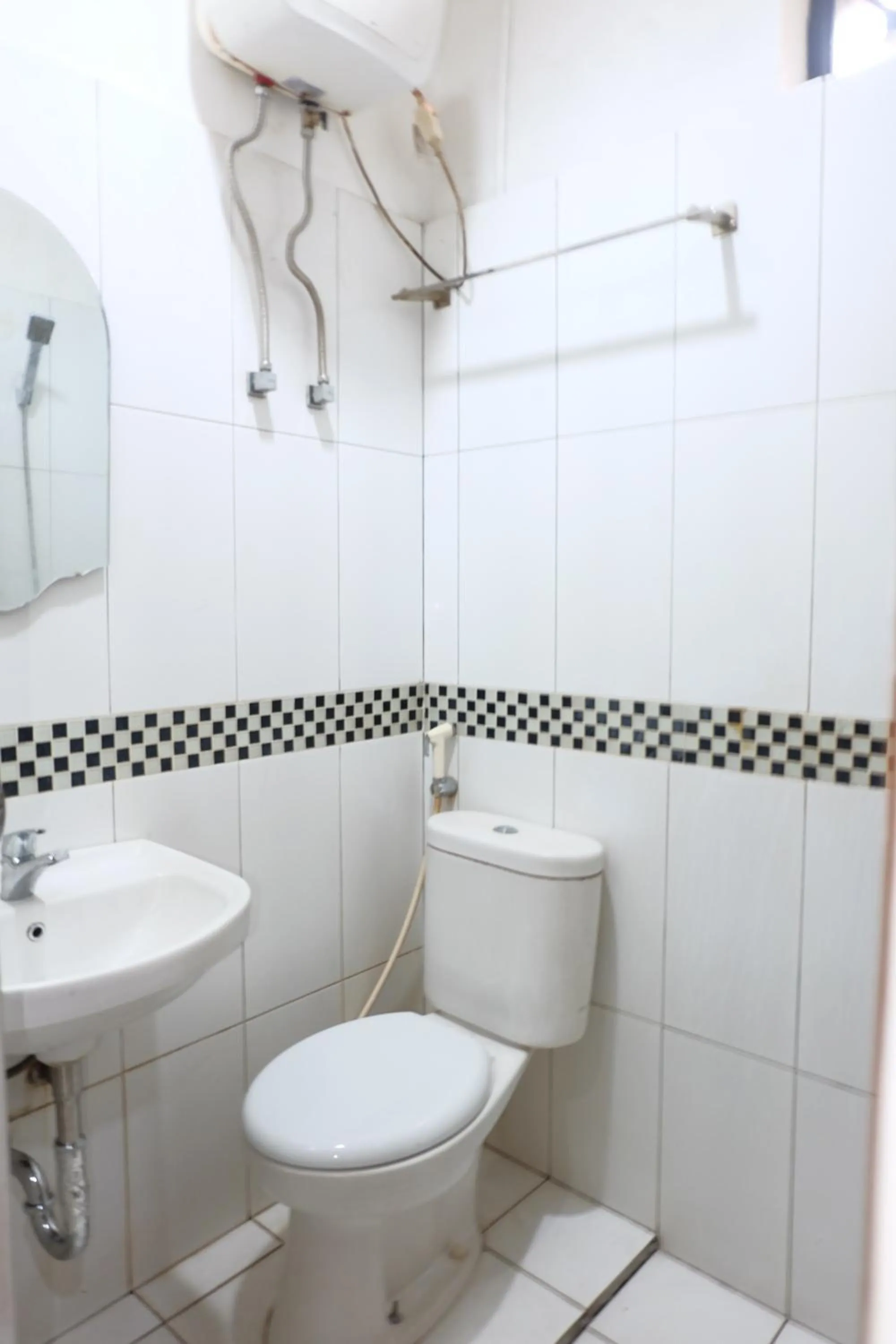 Bathroom in De Nusantara Hotel Syariah