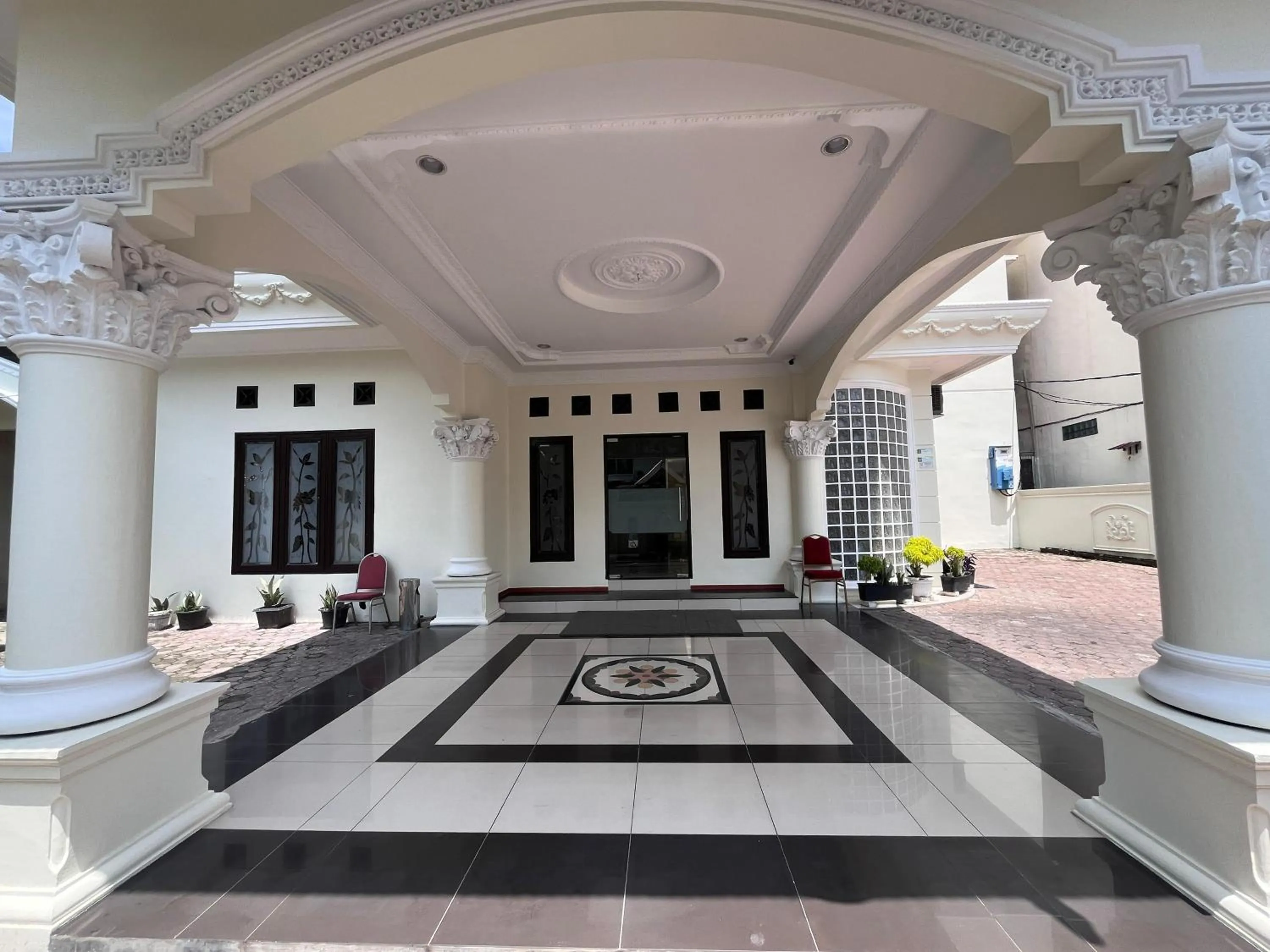 Property building in De Nusantara Hotel Syariah
