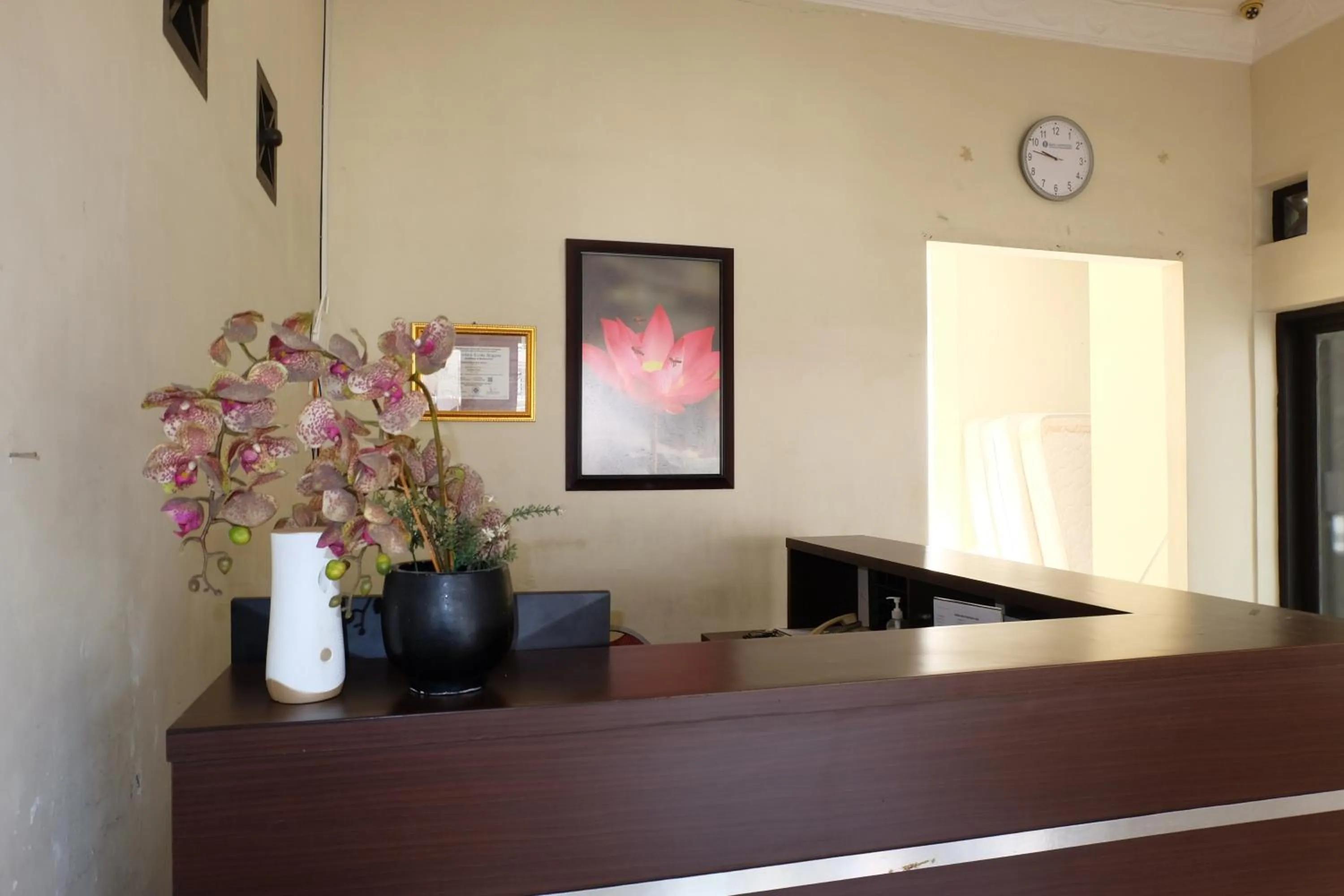 Lobby or reception in De Nusantara Hotel Syariah