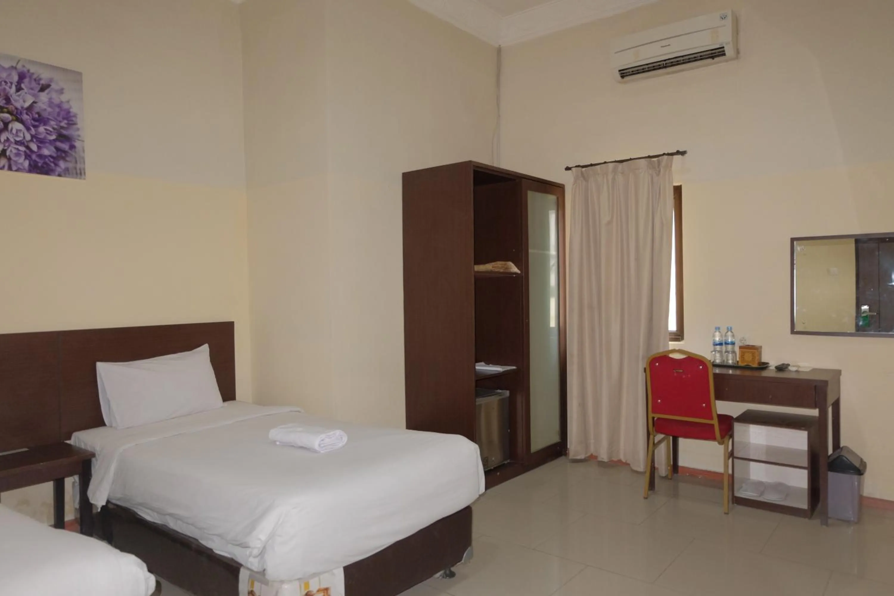 Area and facilities, Bed in De Nusantara Hotel Syariah
