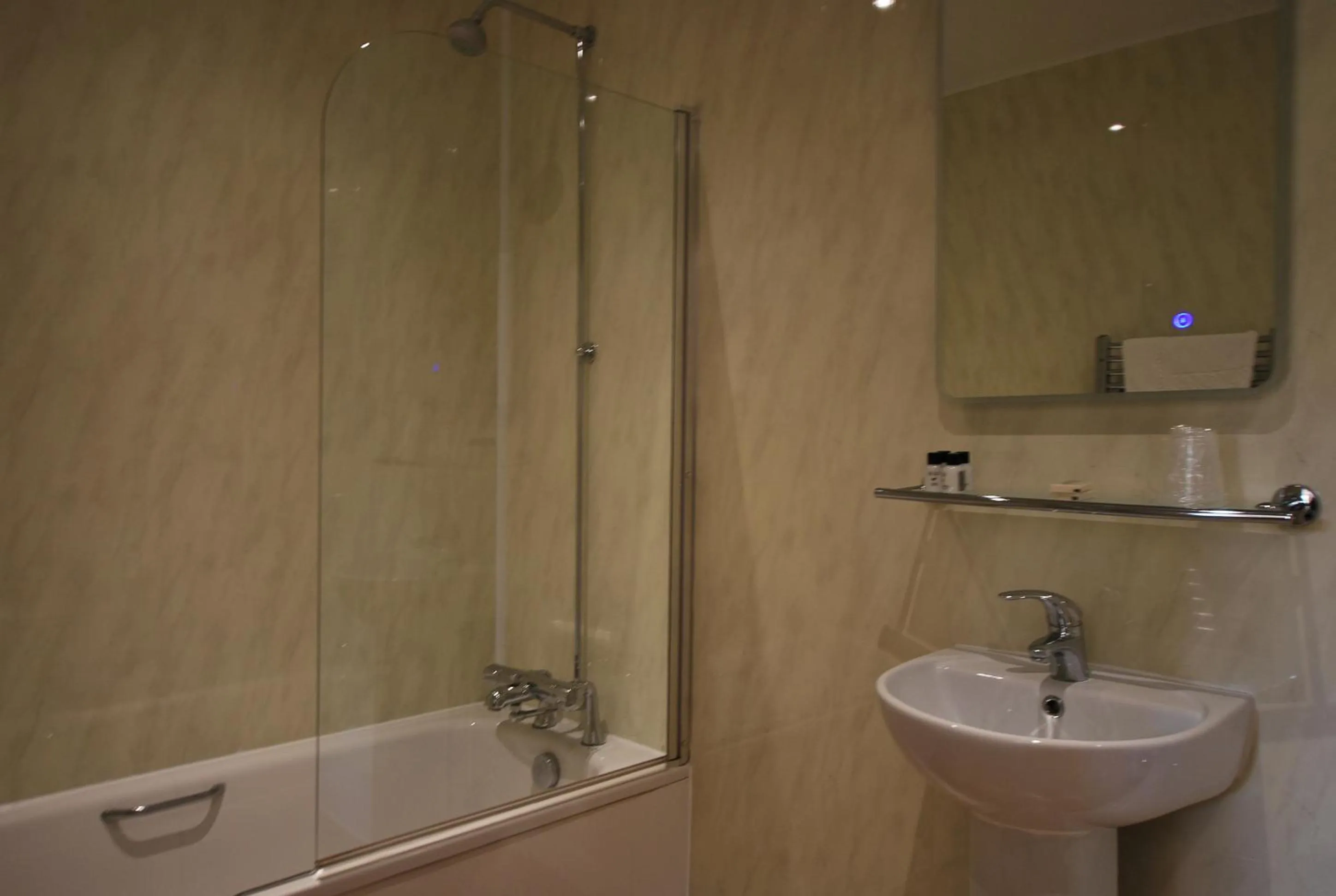 Shower in The Kellbank