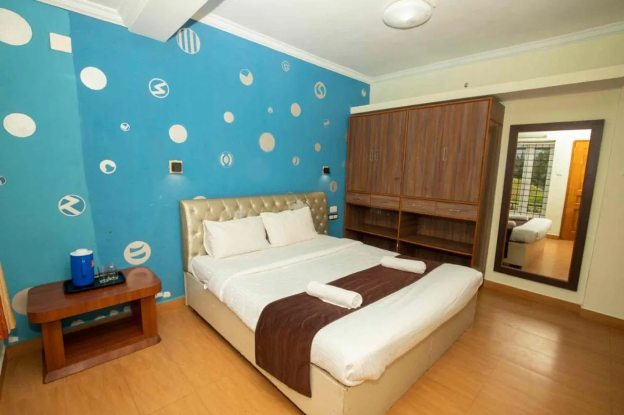 Bedroom, Bed in Lazo Silver Lake , Ooty