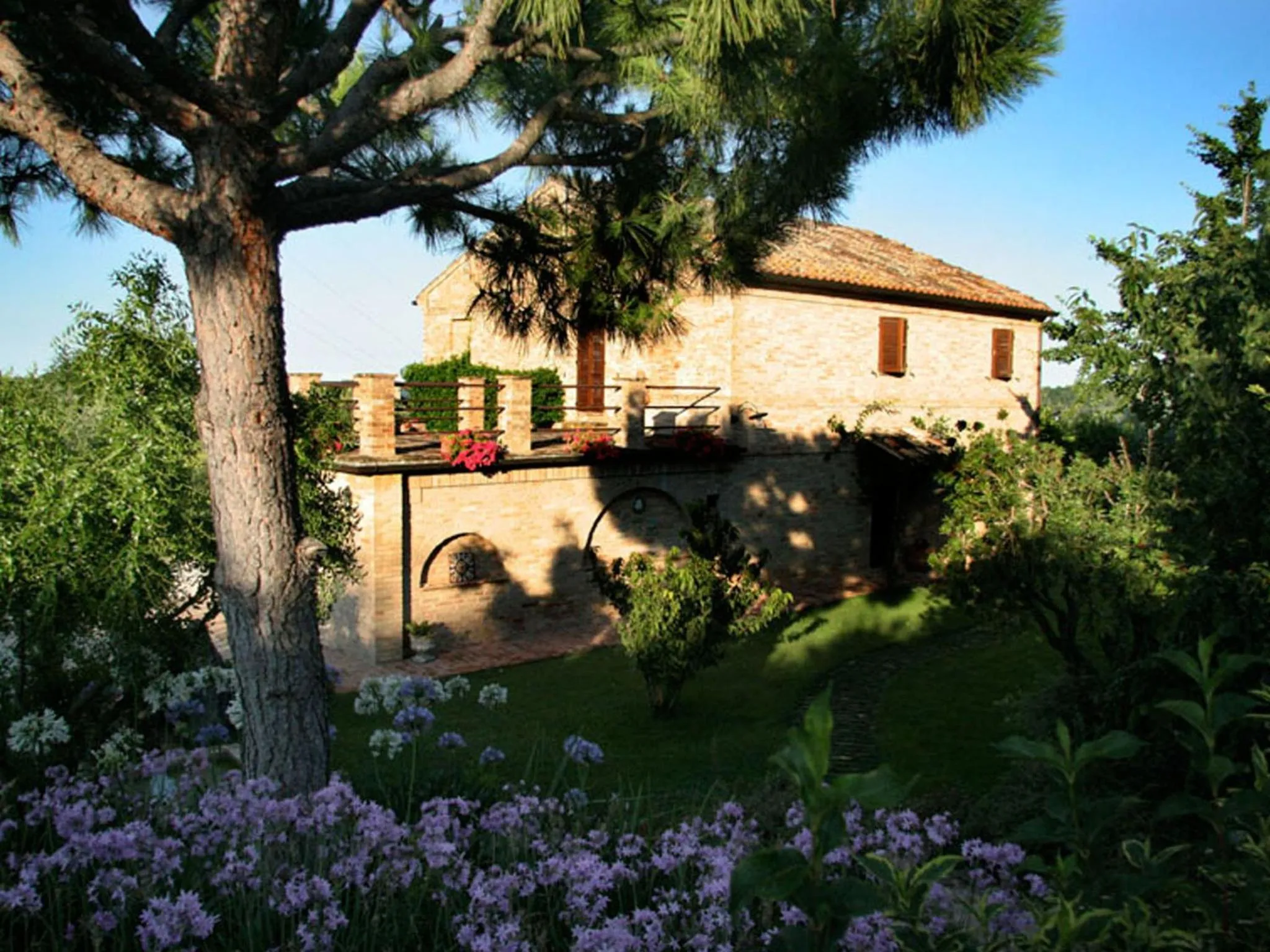 Property building in Villarondanella