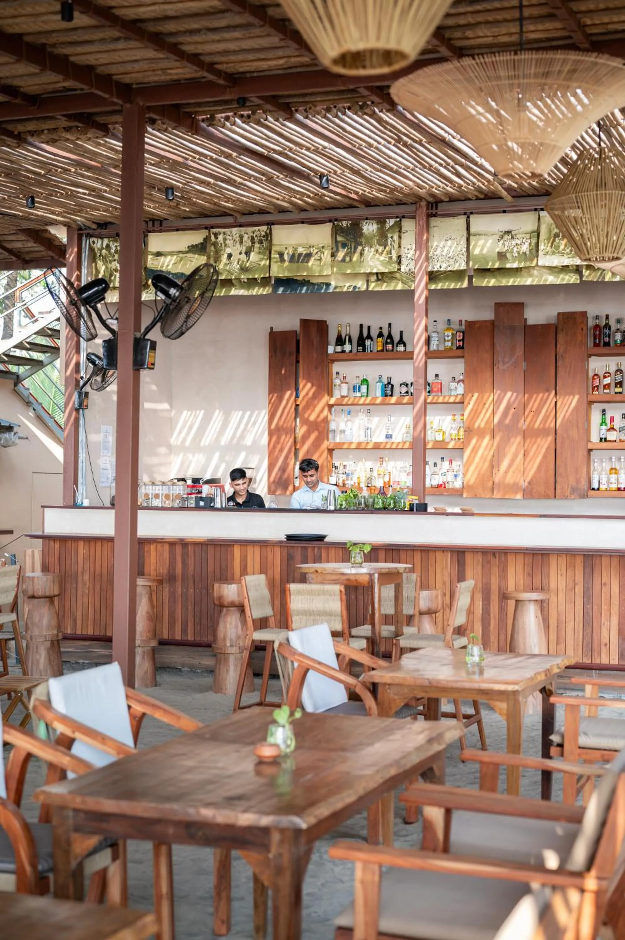 Restaurant/places to eat in Palma Beach Resort