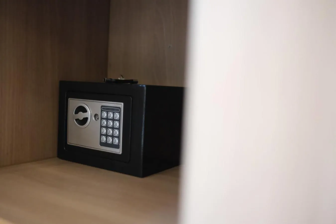 safe in Urban room samed