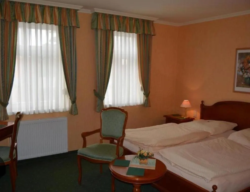 Bedroom, Bed in Pension Alter Kutschenbauer