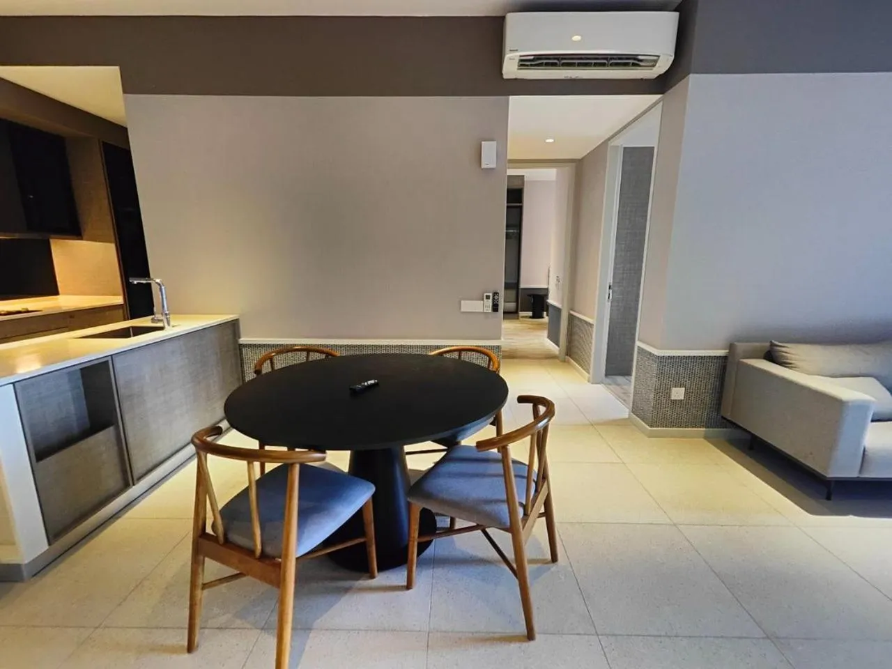 Millerz Square by Tido-Tido