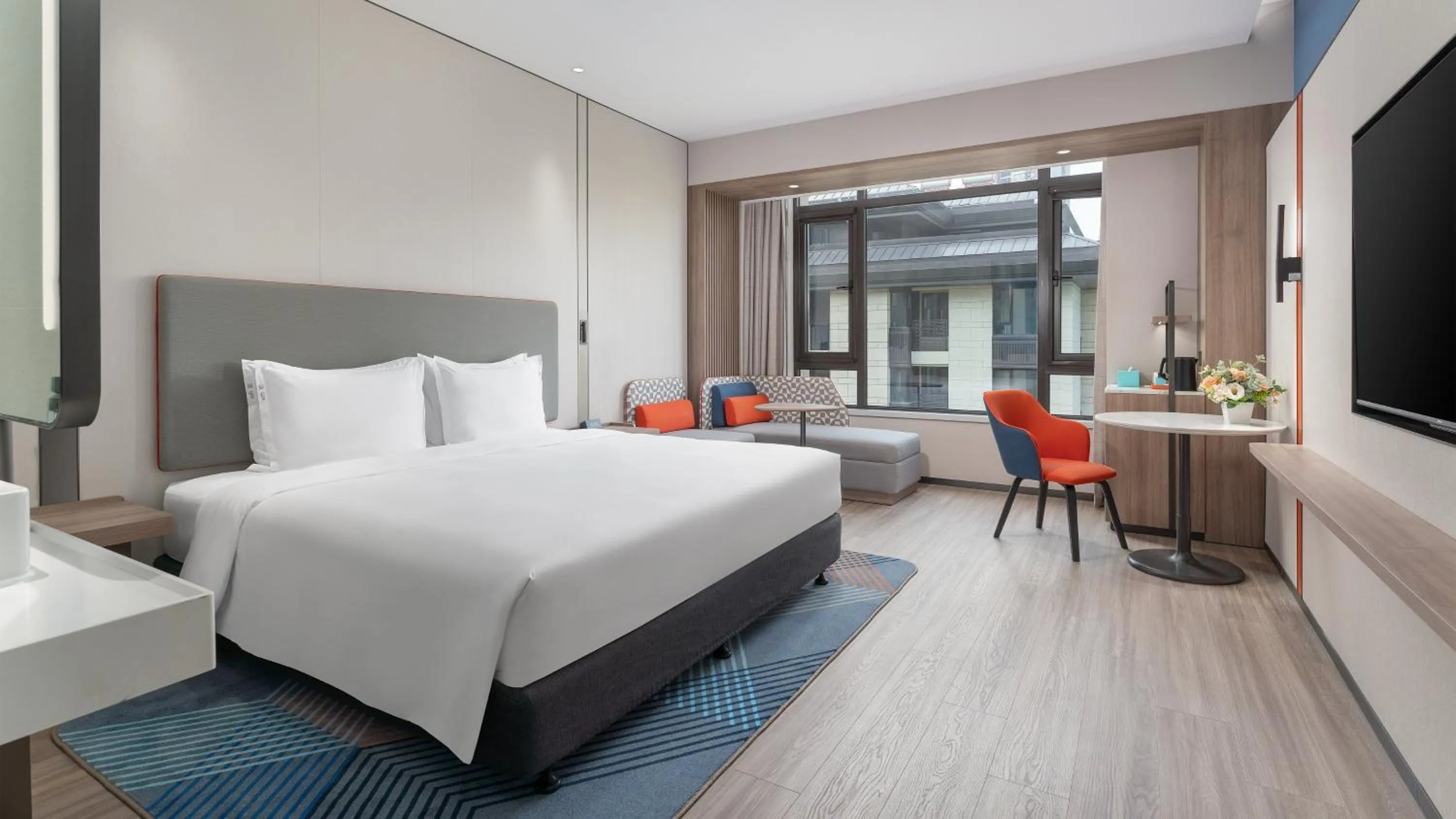 Photo of the whole room, Bed in Holiday Inn Express Xi'an North Station by IHG