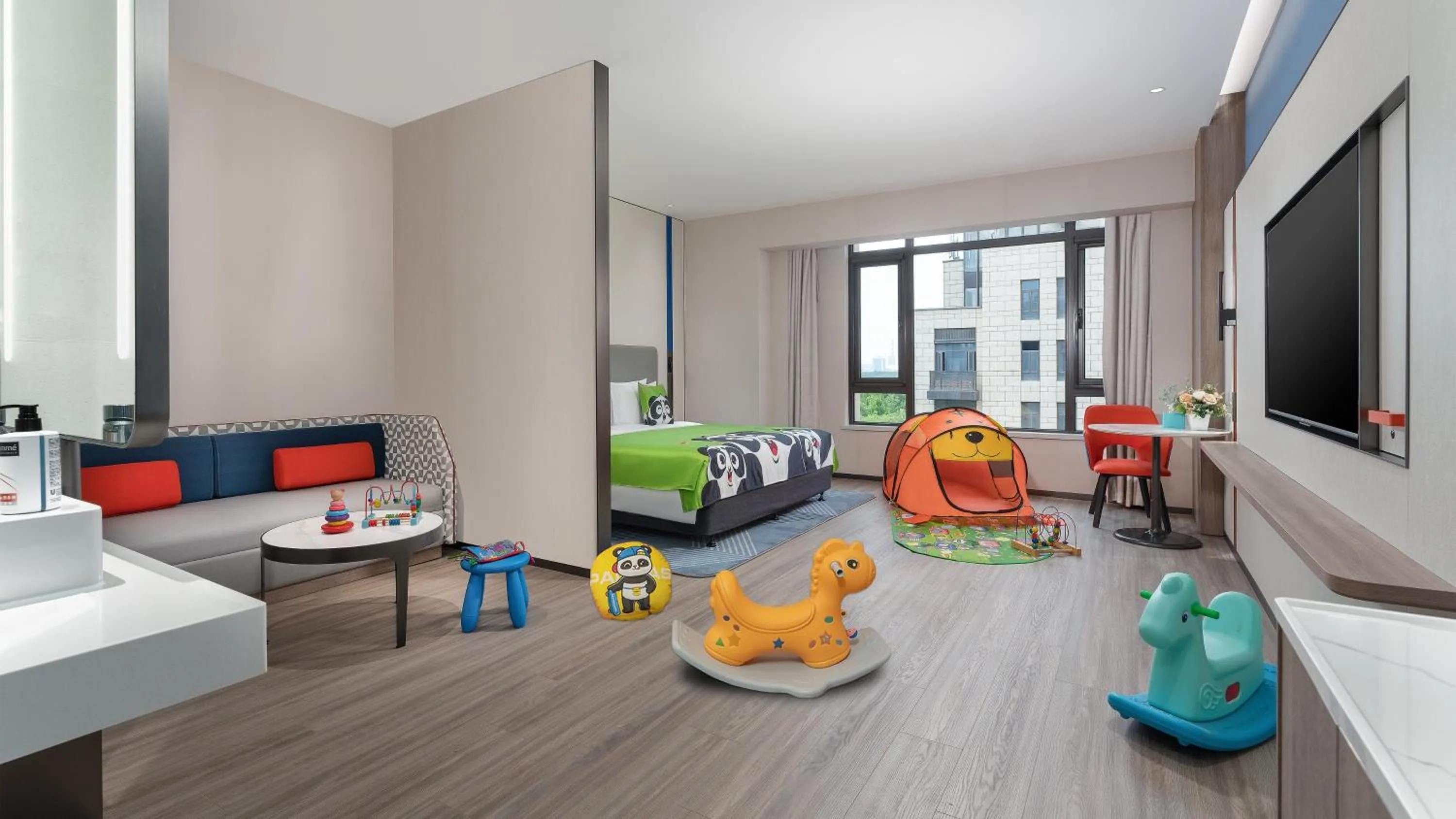 Photo of the whole room in Holiday Inn Express Xi'an North Station by IHG