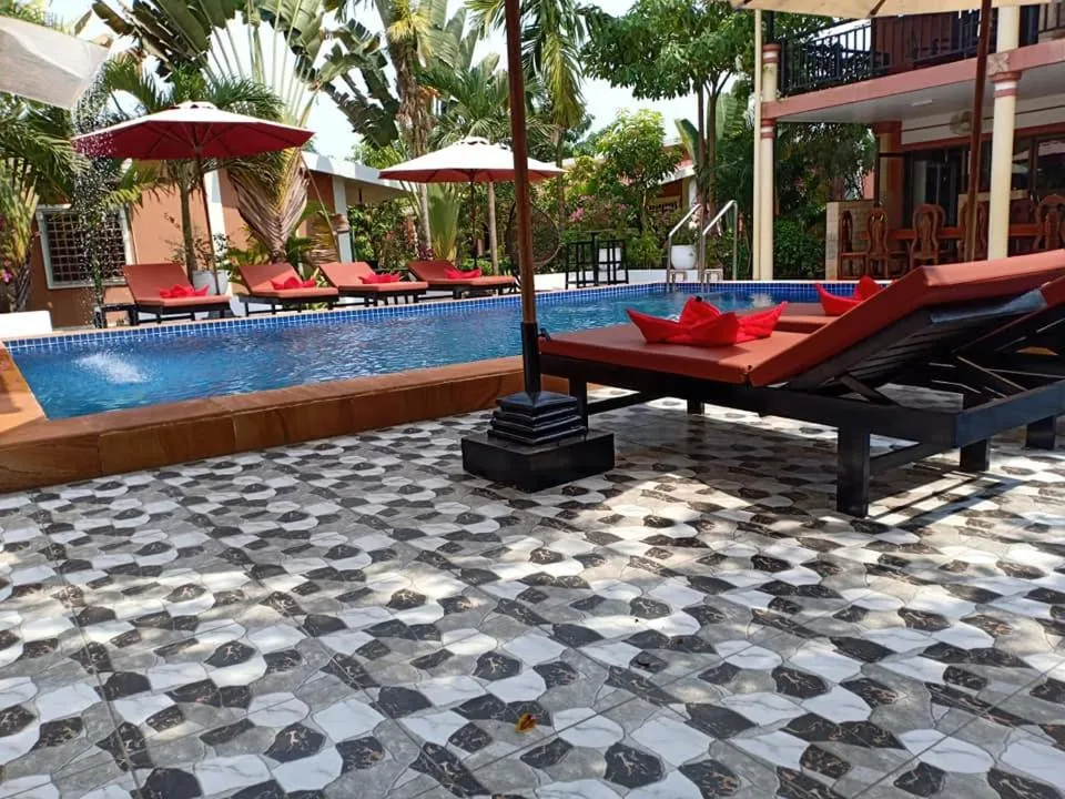 Swimming pool in Sun Boutique Resort & Restaurant