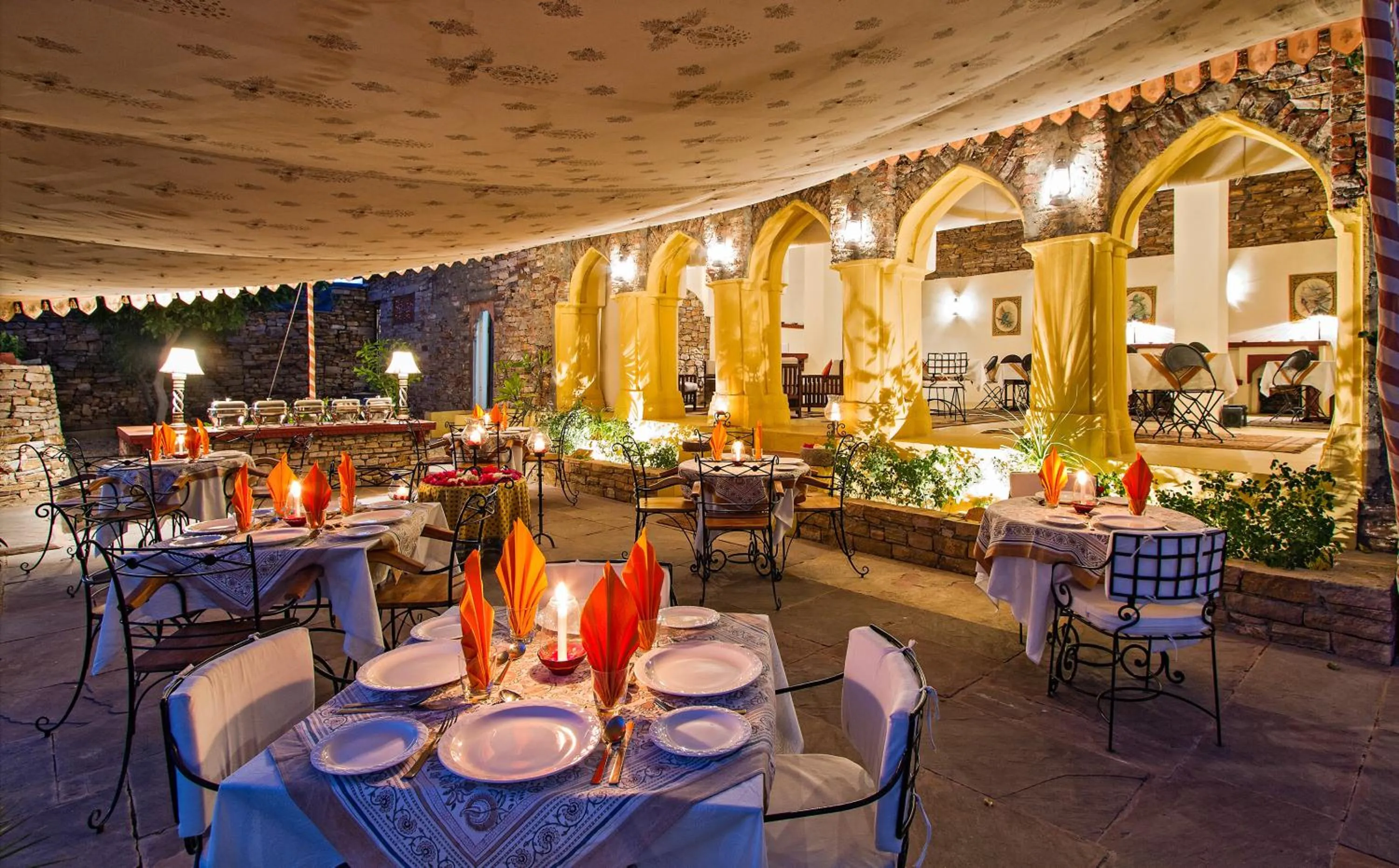 Restaurant/places to eat in Ramathra Fort