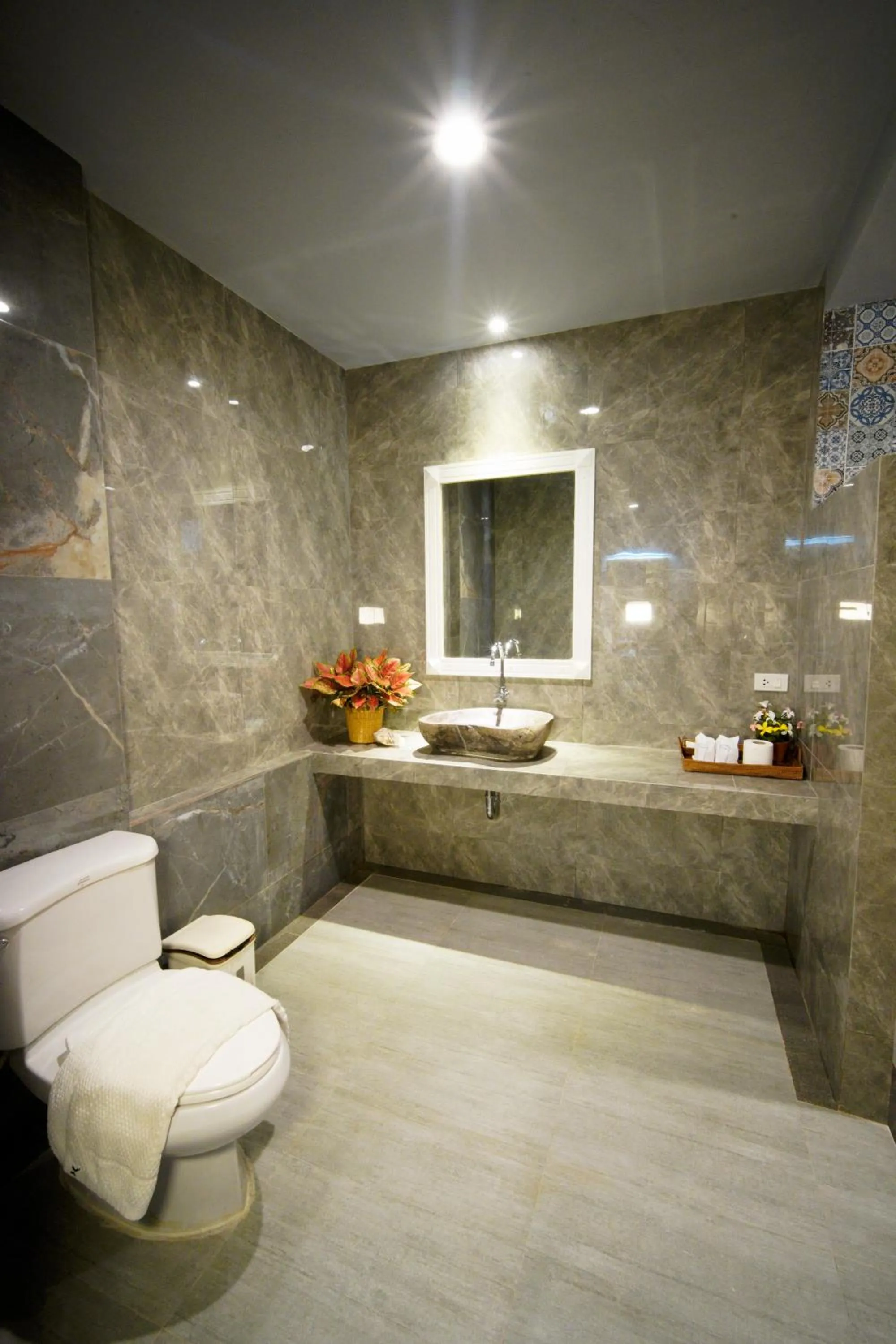 Toilet in Villa Cha Cha Chaolao Beach Resort