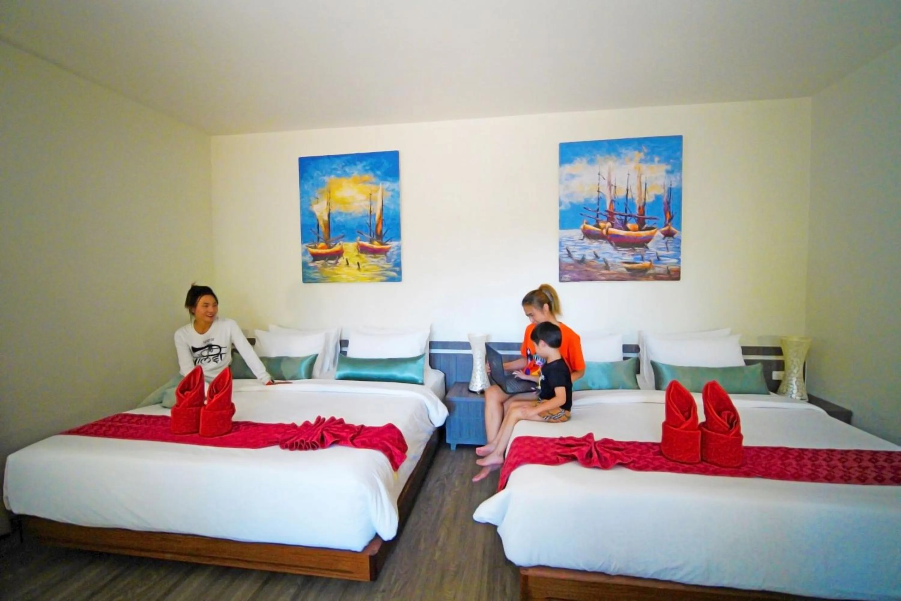 Bed in Villa Cha Cha Chaolao Beach Resort