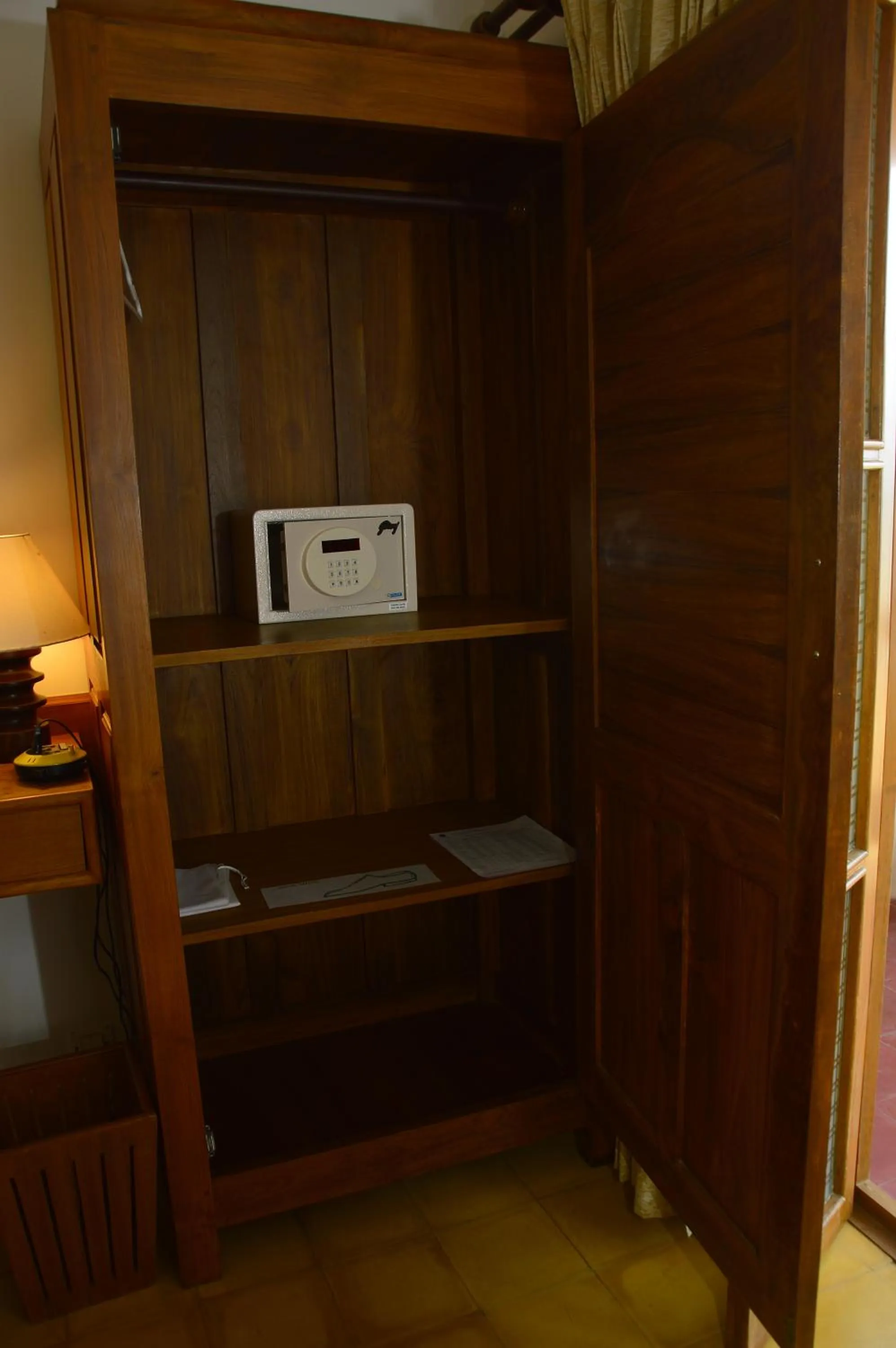 Other in Cours CHABROL