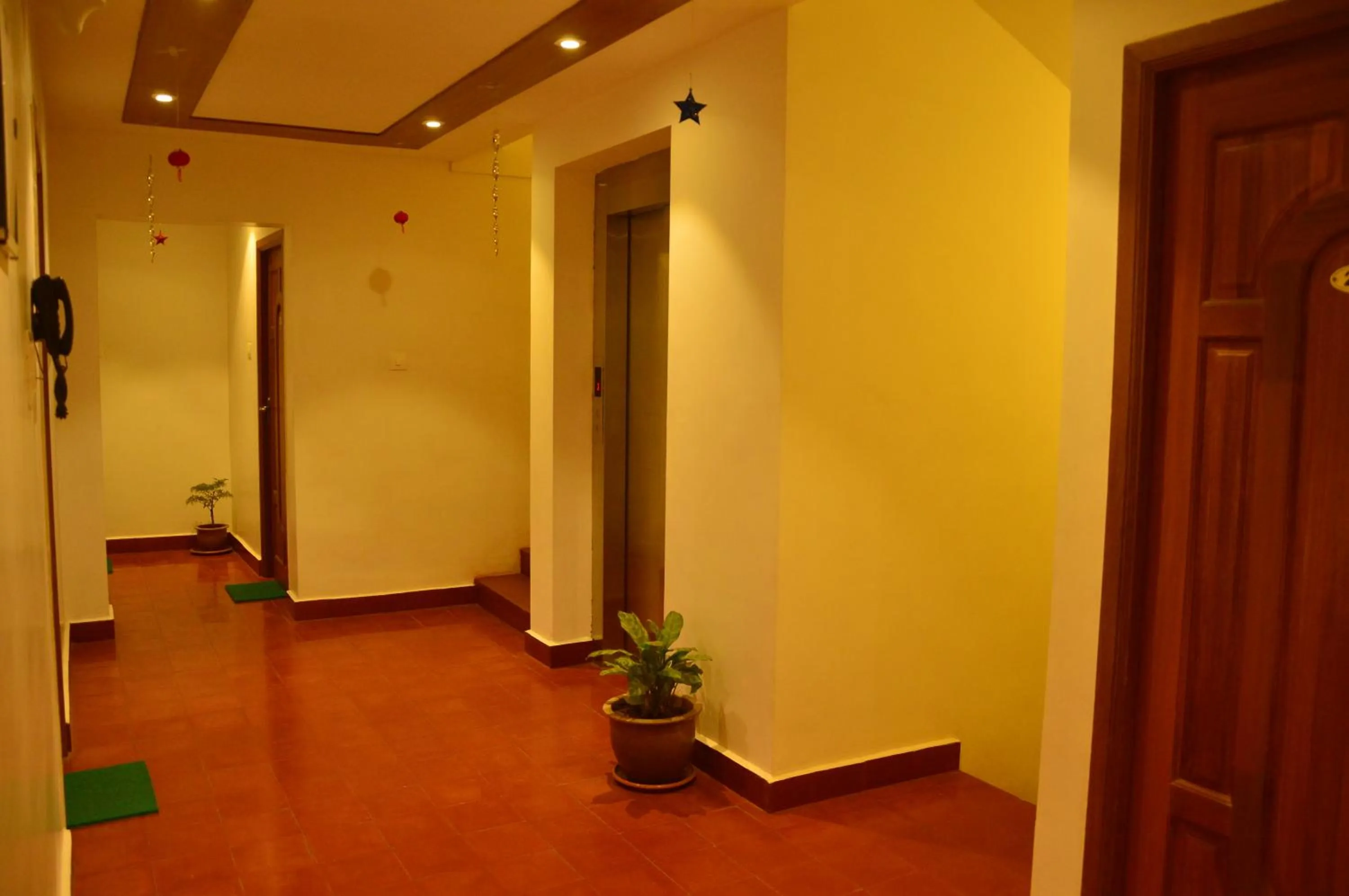 Balcony/Terrace in Cours CHABROL