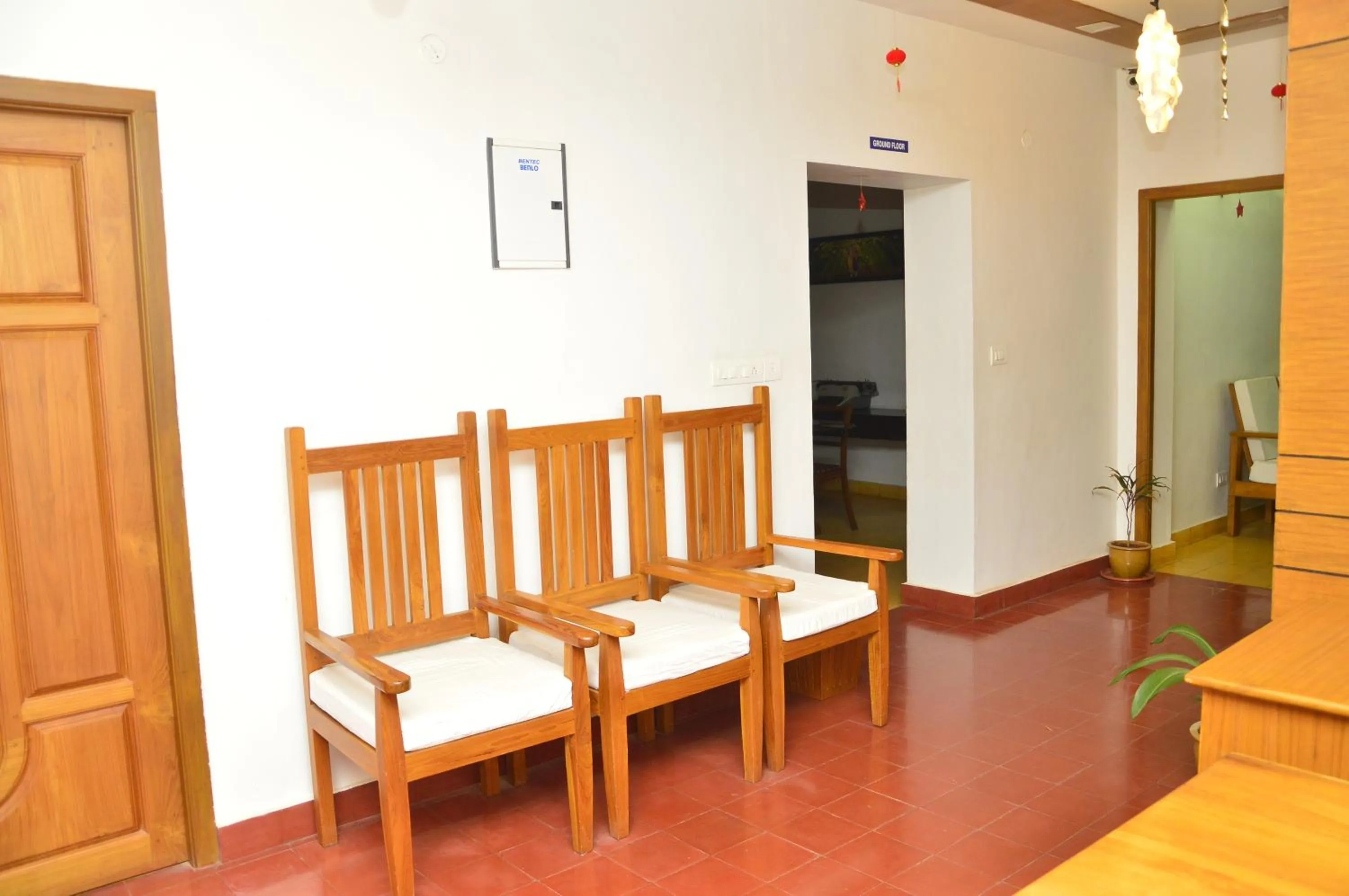 Lobby or reception in Cours CHABROL