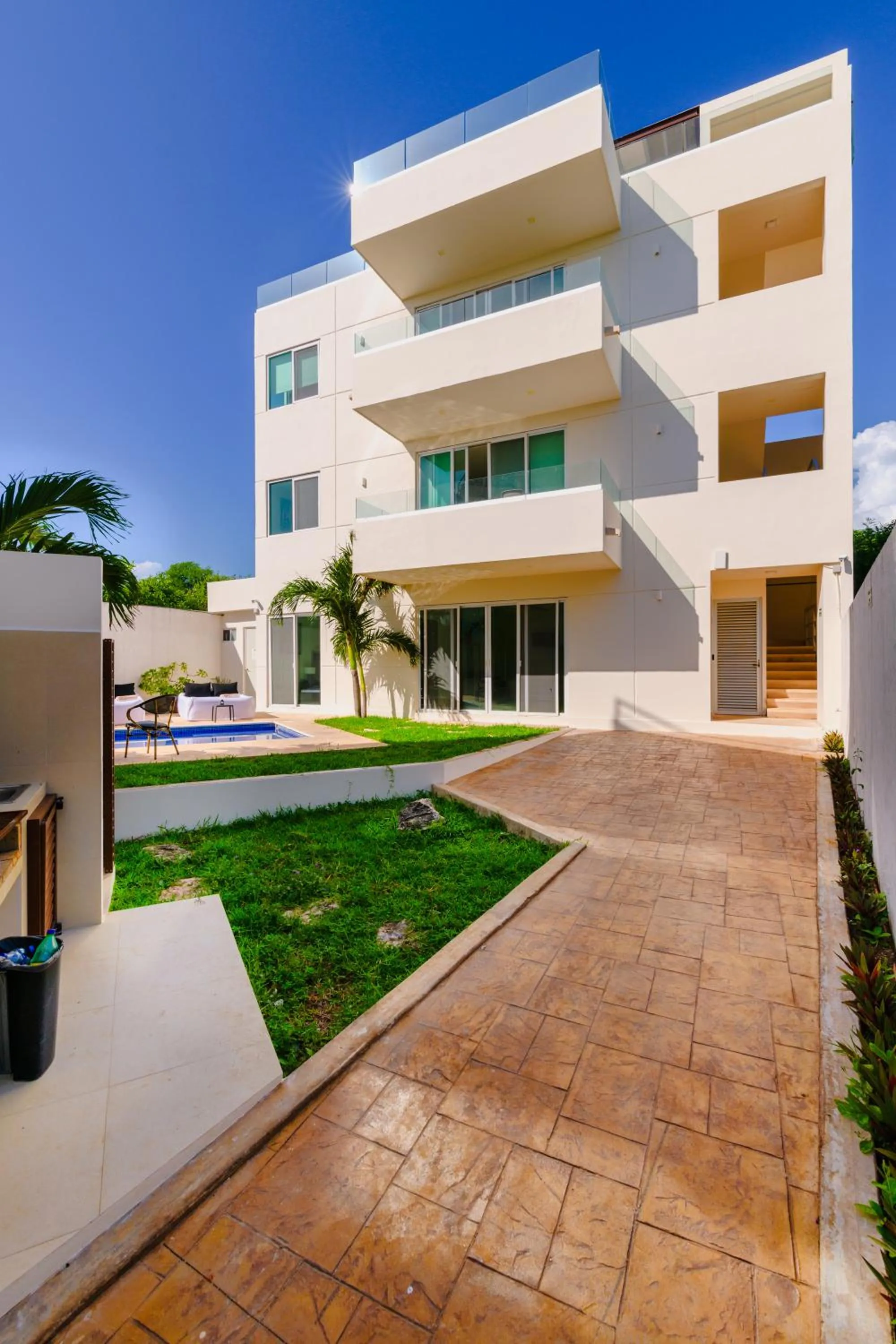 Property building in Azulea Isla Mujeres Hotel