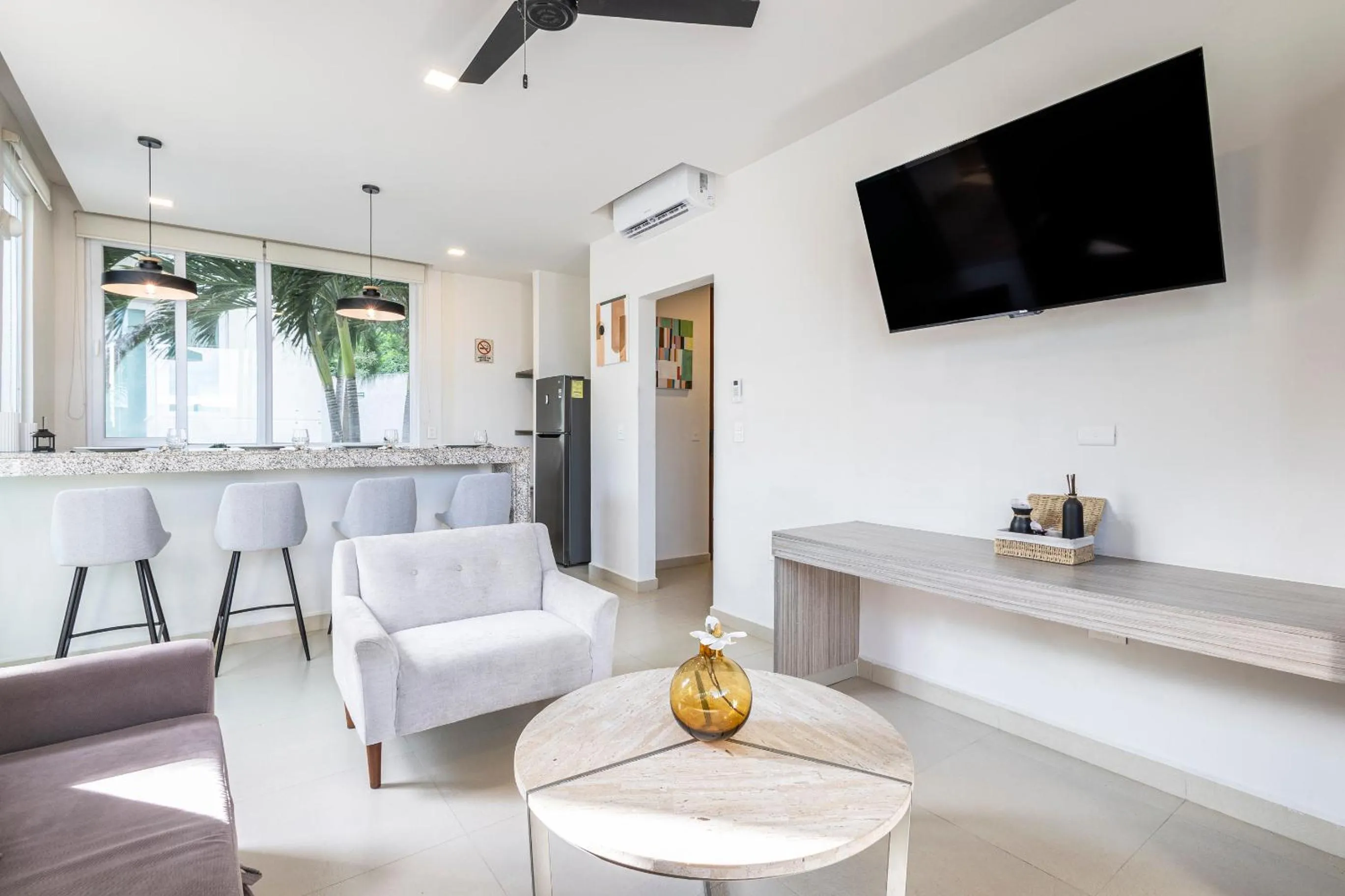 TV and multimedia in Azulea Isla Mujeres Hotel