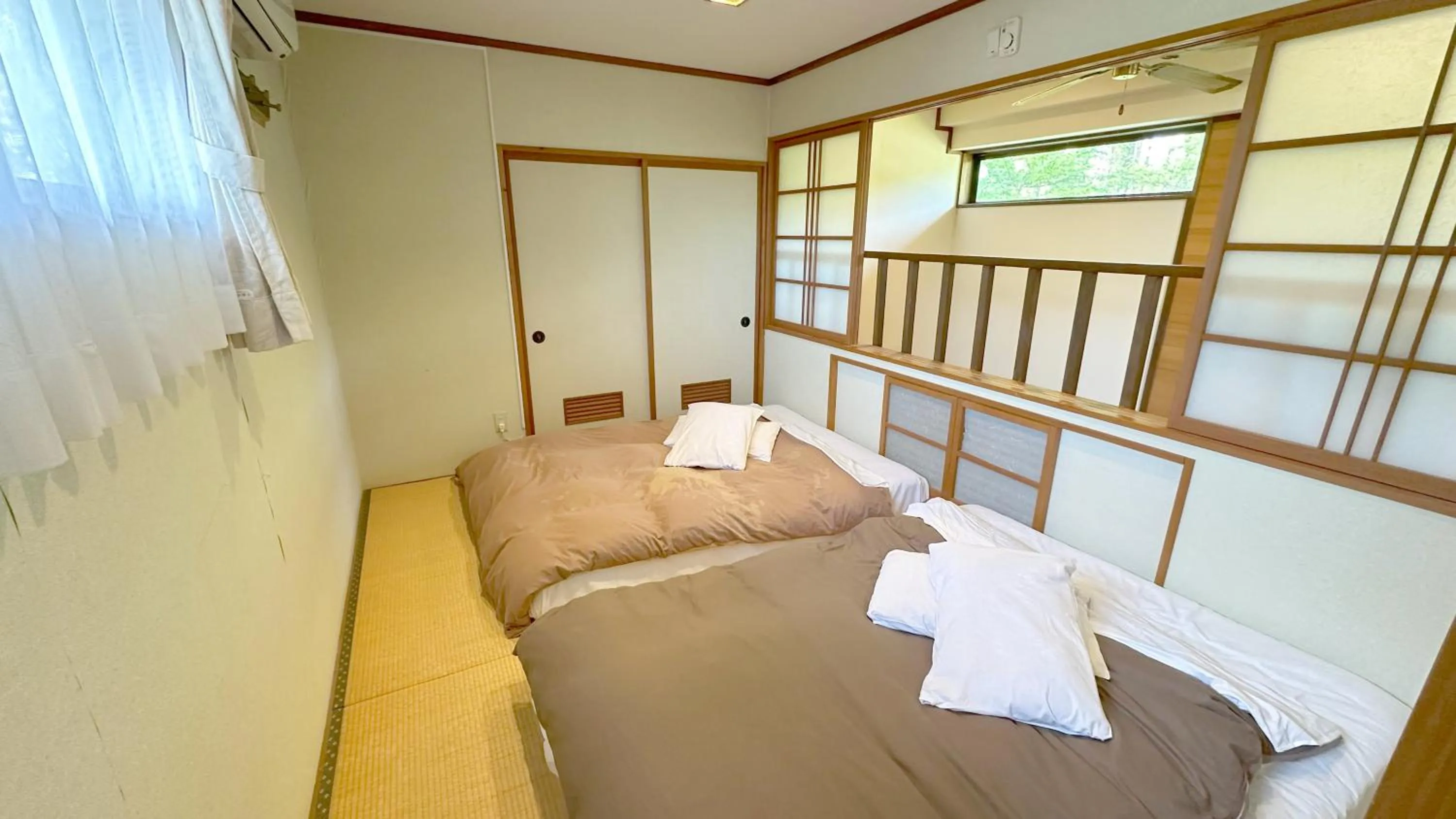 Bedroom, Bed in Nature Cottage Akabeko