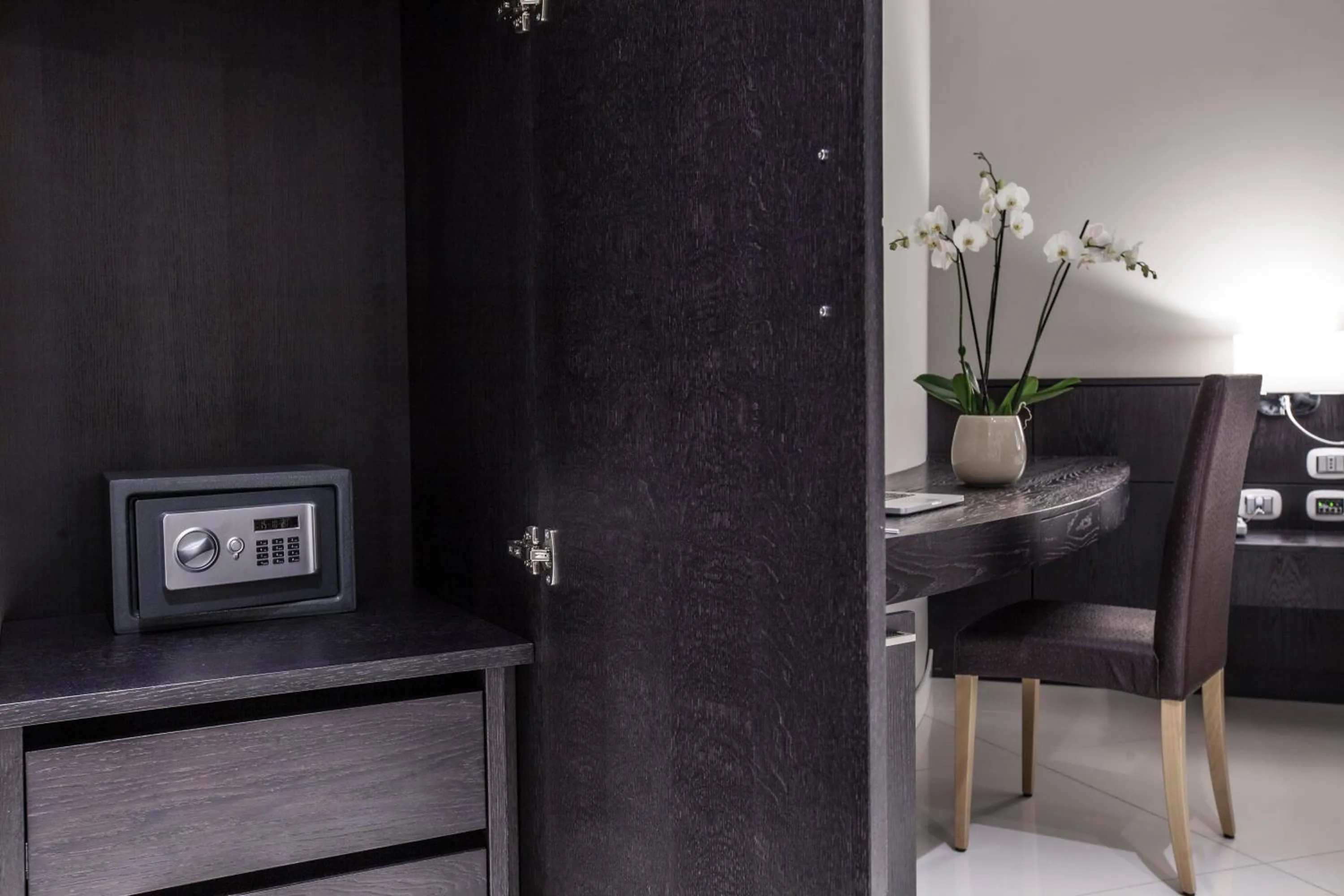 Area and facilities in Marconi Hotel