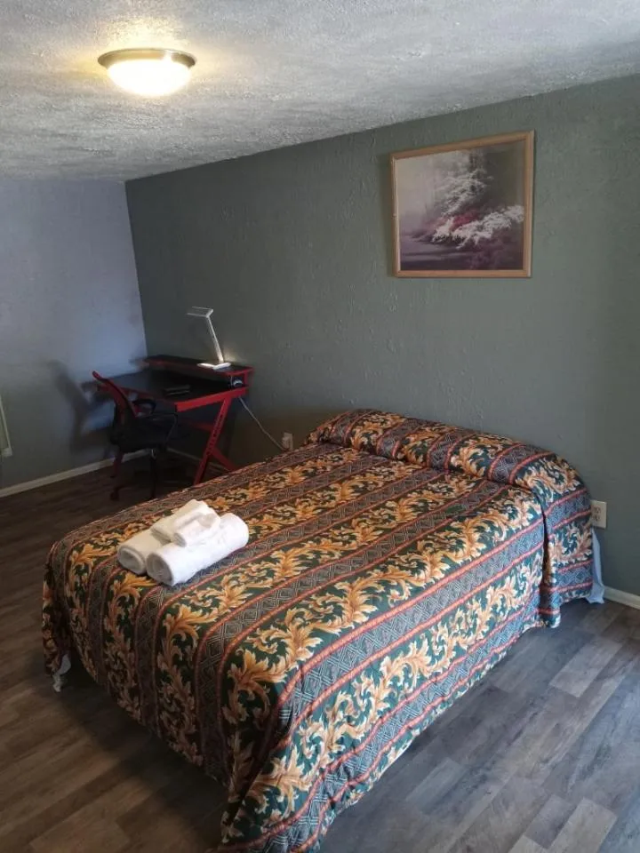 Bed in Ranch Motel