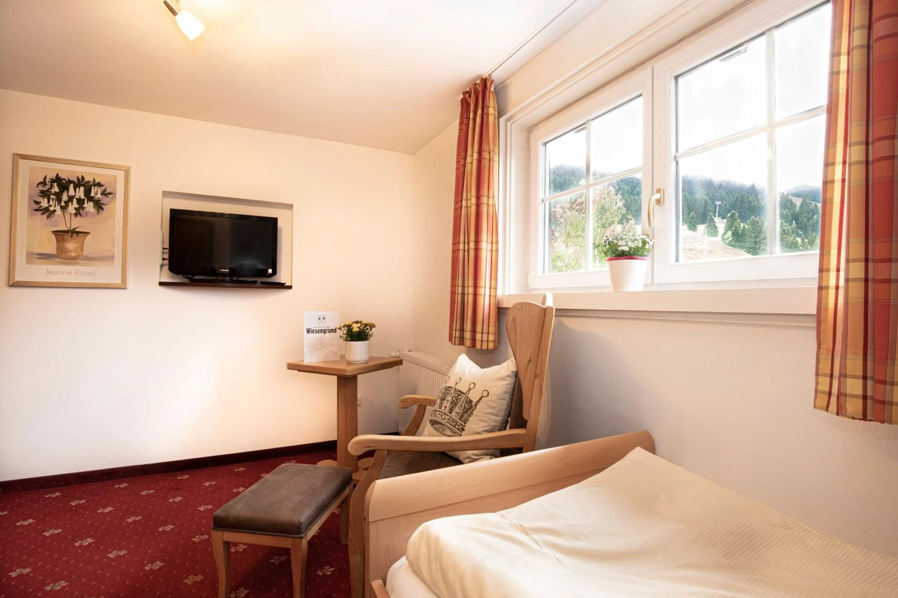 Seating area, Bed in Hotel-Gasthof Der Wiesengrund
