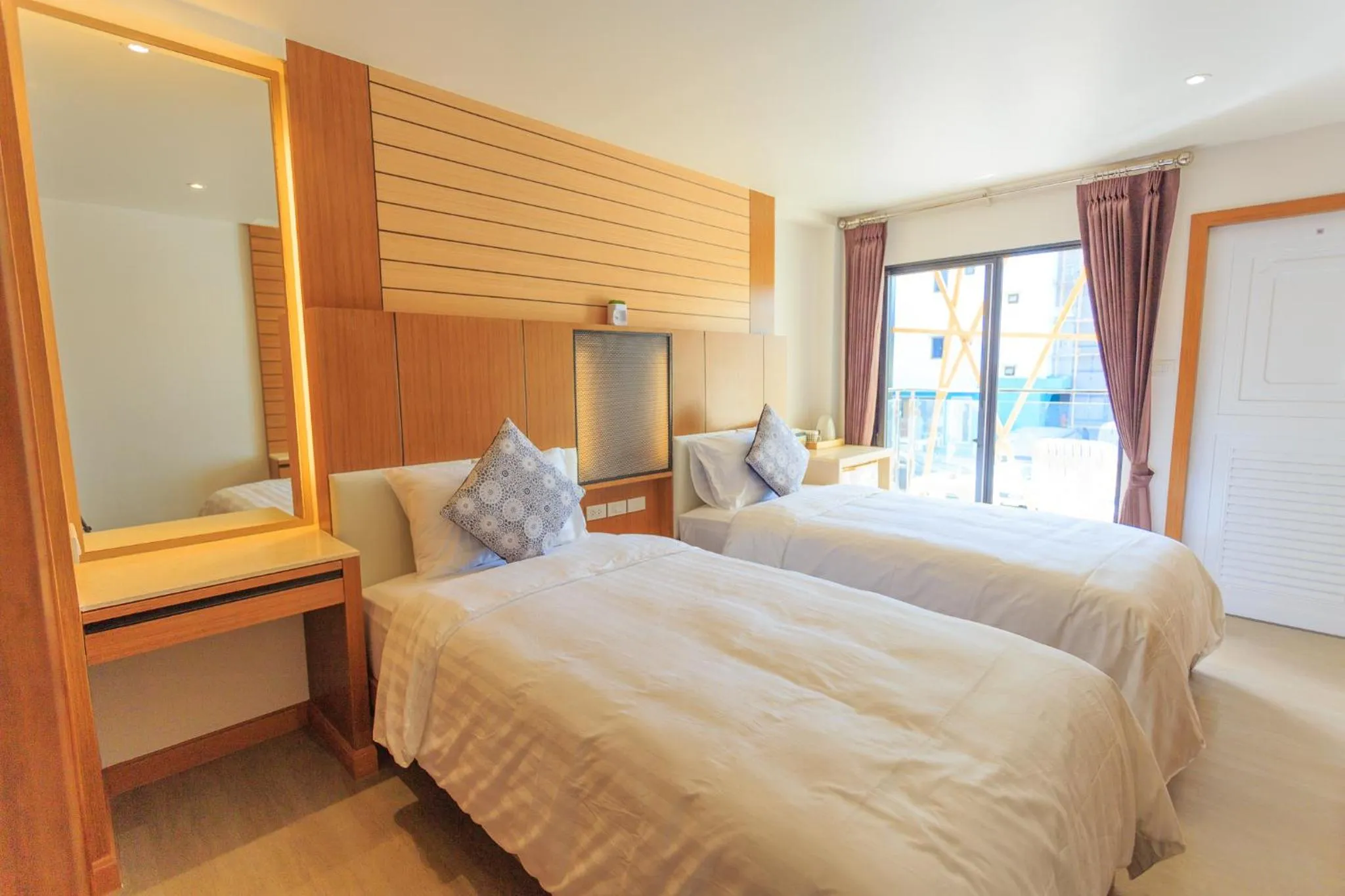 Photo of the whole room, Bed in Room Actually