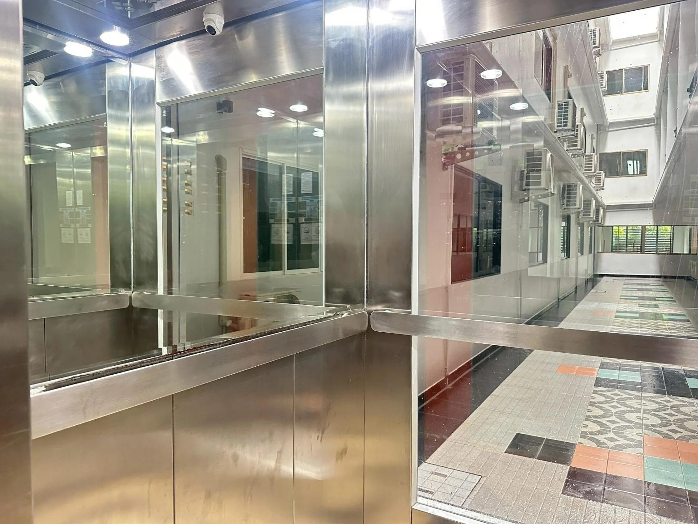 elevator in Siri Hotel Phuket