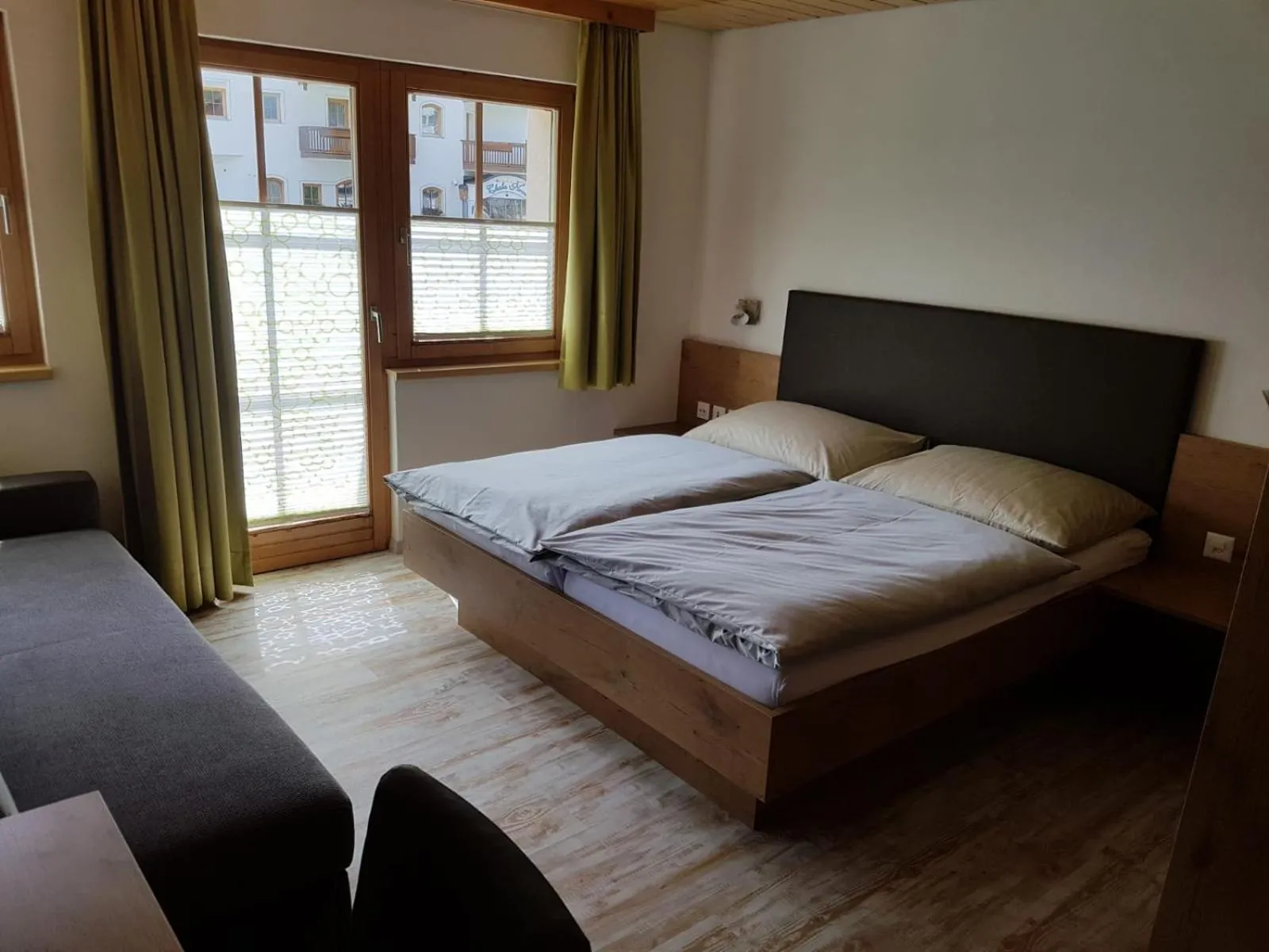 Photo of the whole room, Bed in Apartment Madlaina