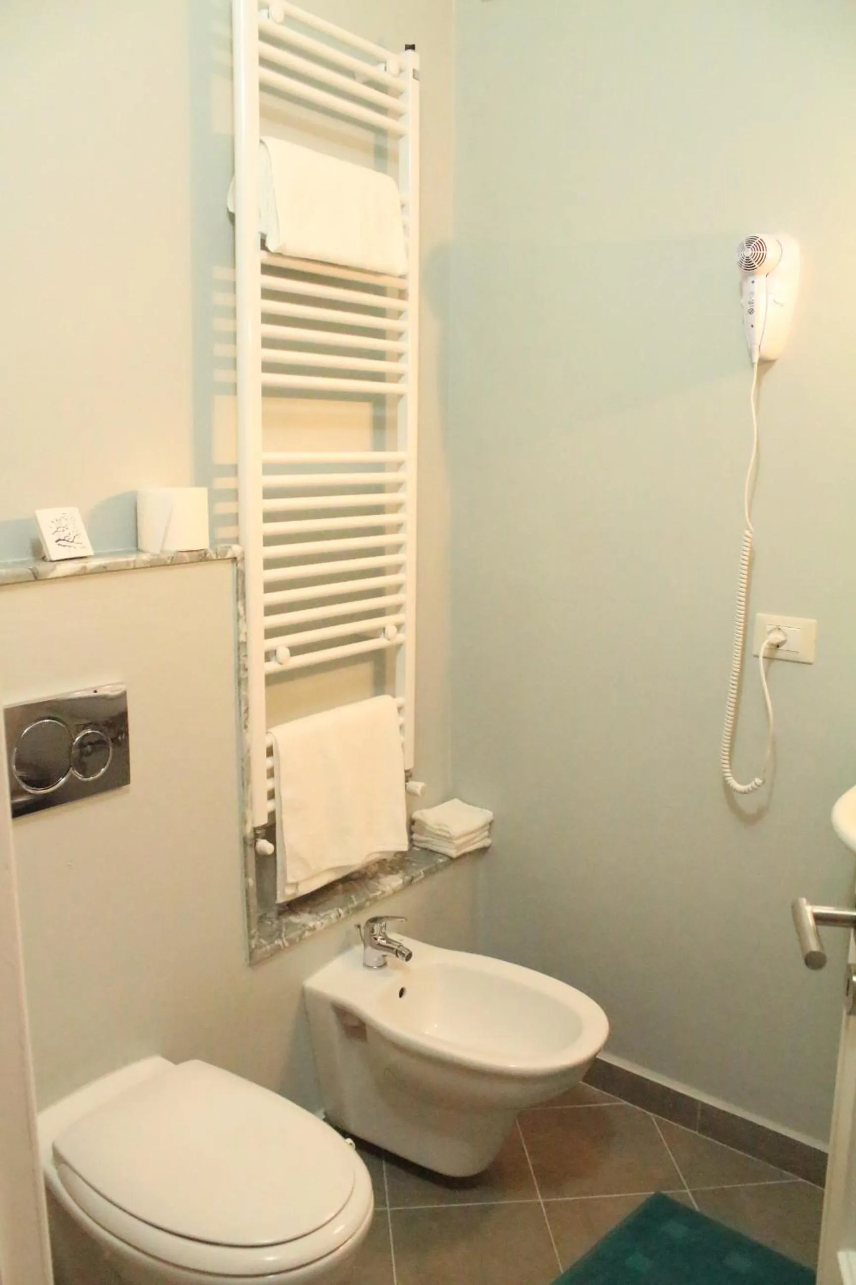 Toilet in L'Iris B&B