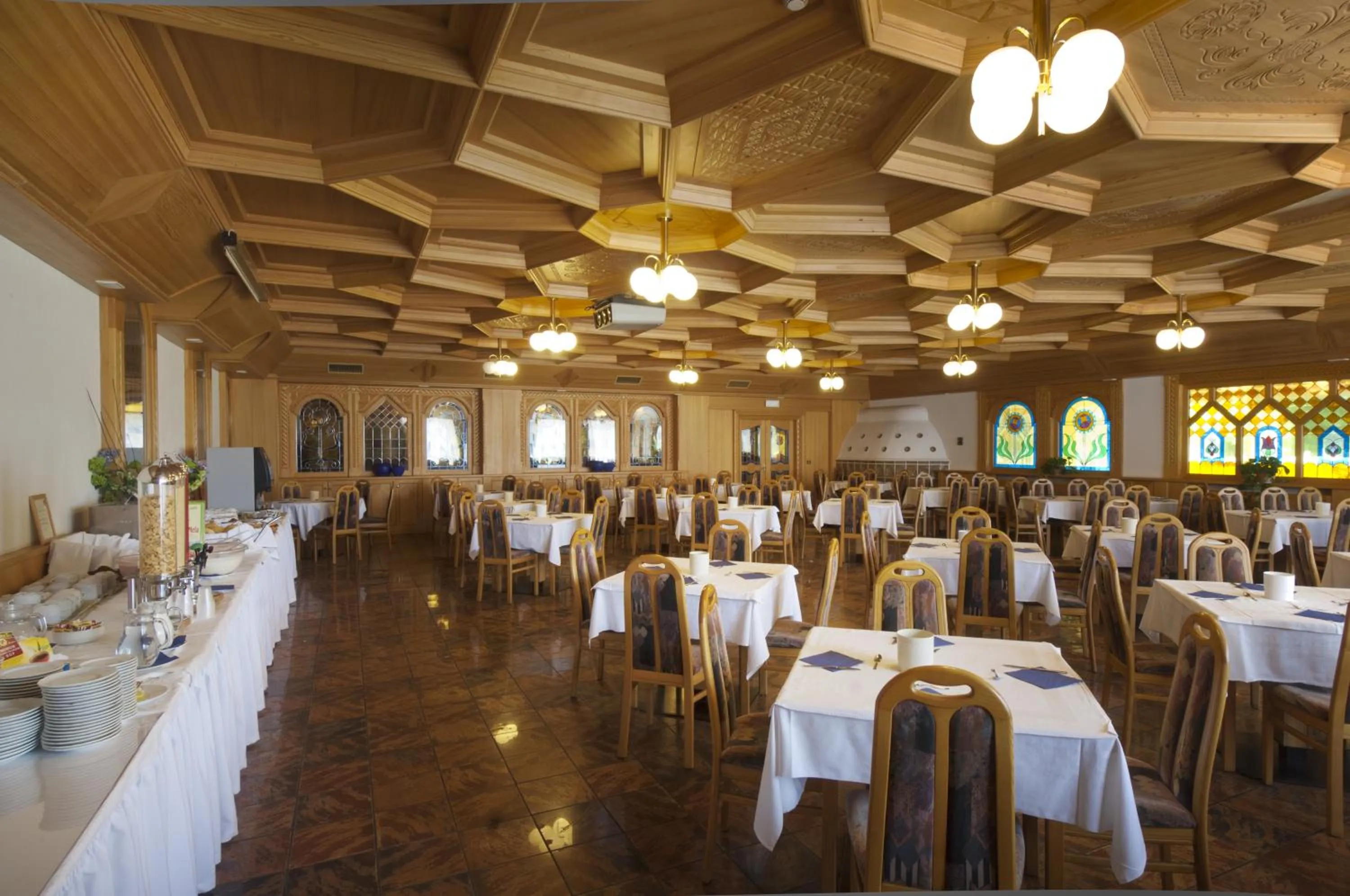 Restaurant/places to eat in Grand Hotel Biancaneve