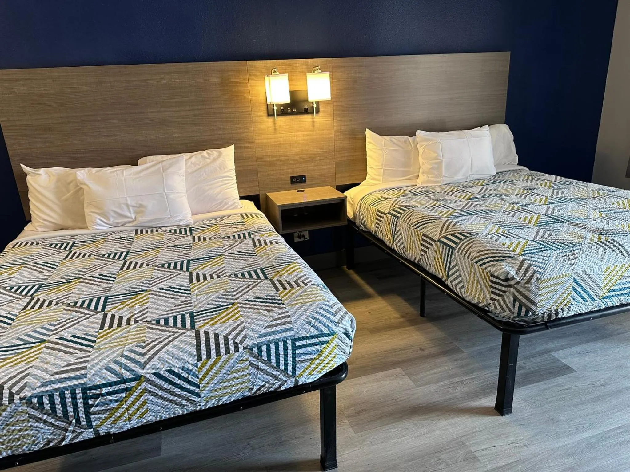 Bed in Studio Suites Extended Stay Chattanooga