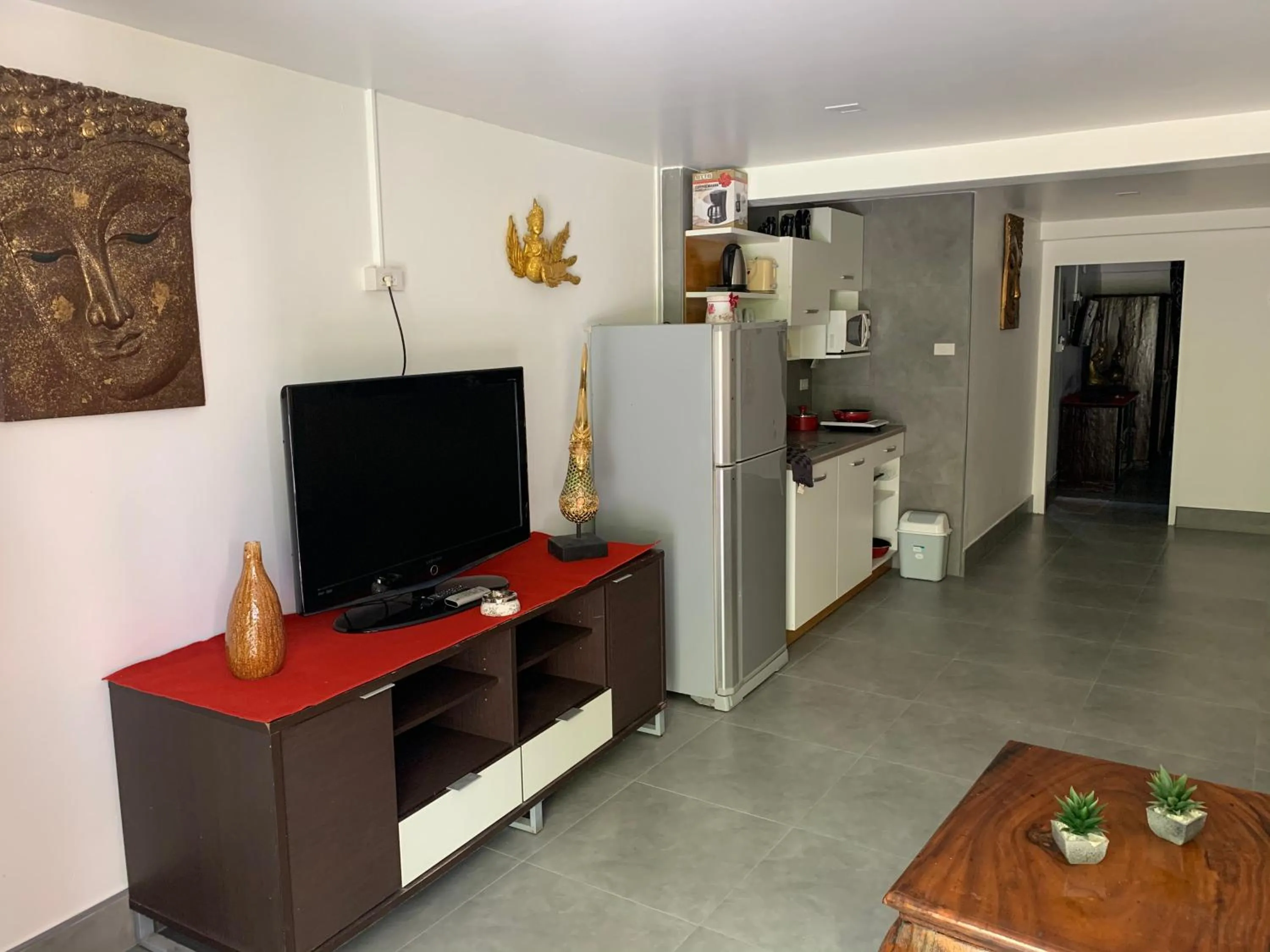 Fong Kaew and Baan Nang Fa Guesthouse