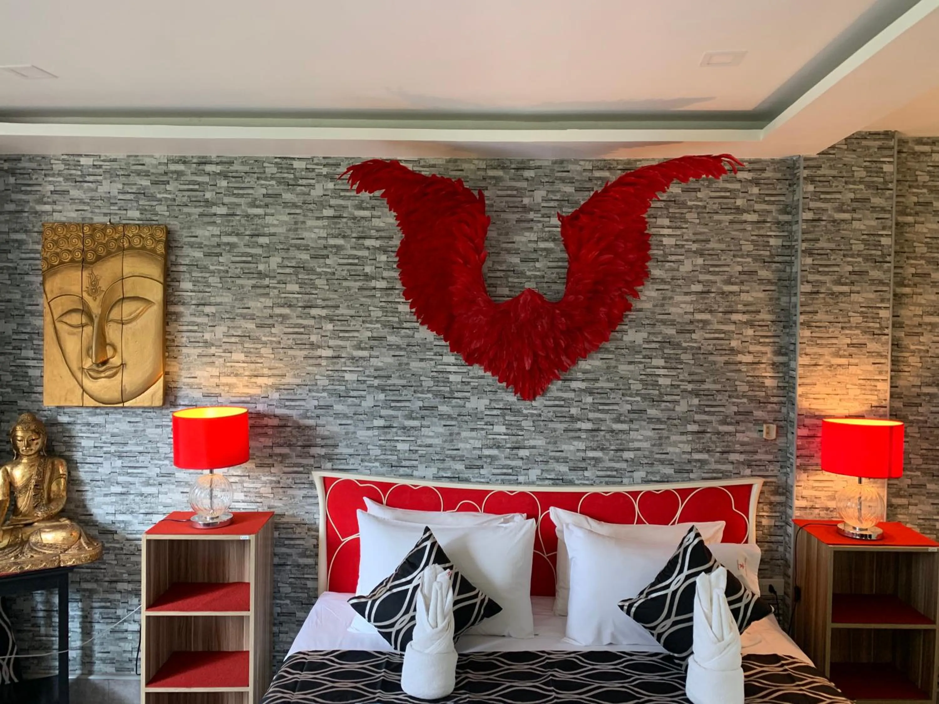 Bed in Fong Kaew and Baan Nang Fa Guesthouse