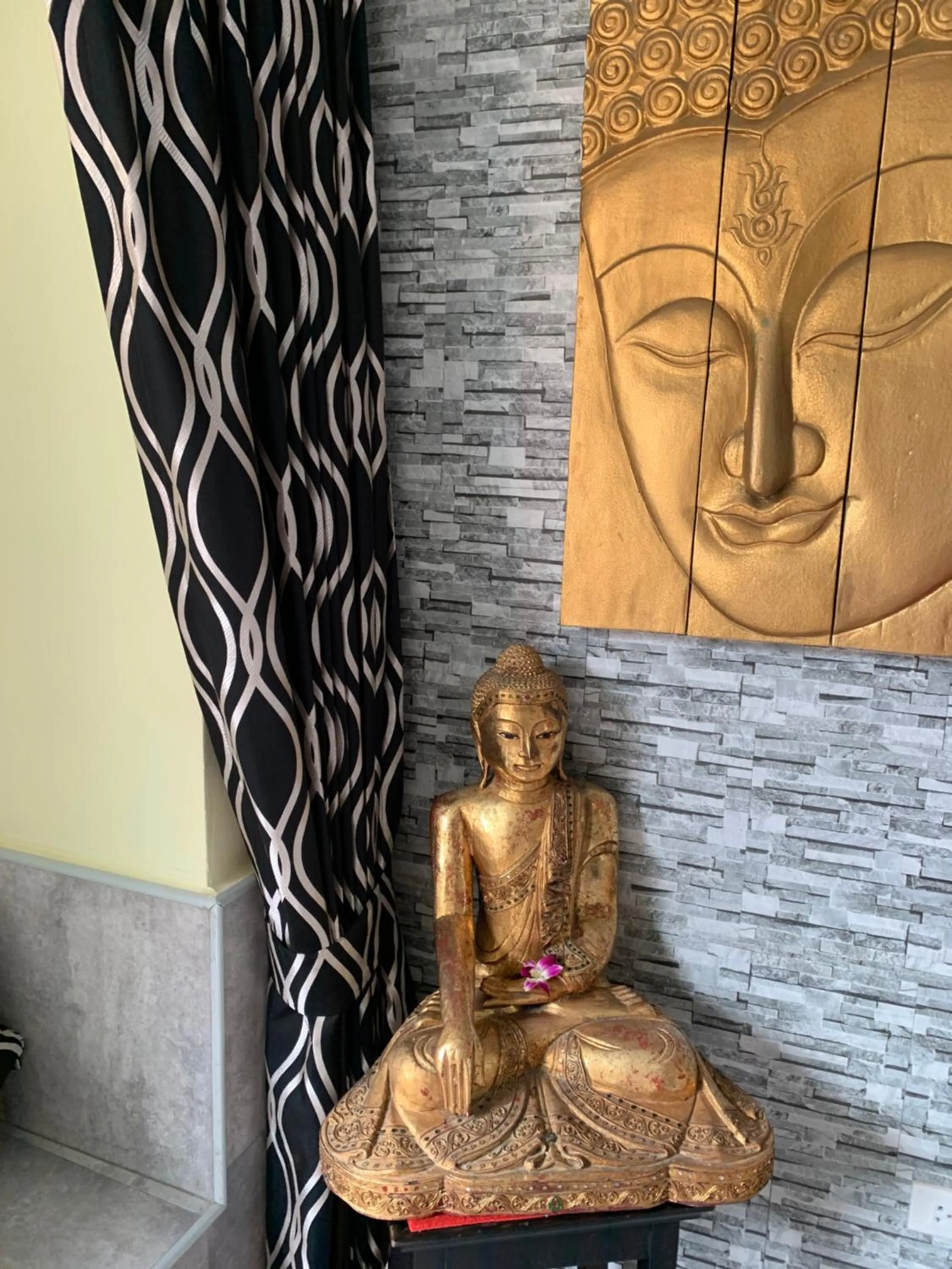 Fong Kaew and Baan Nang Fa Guesthouse