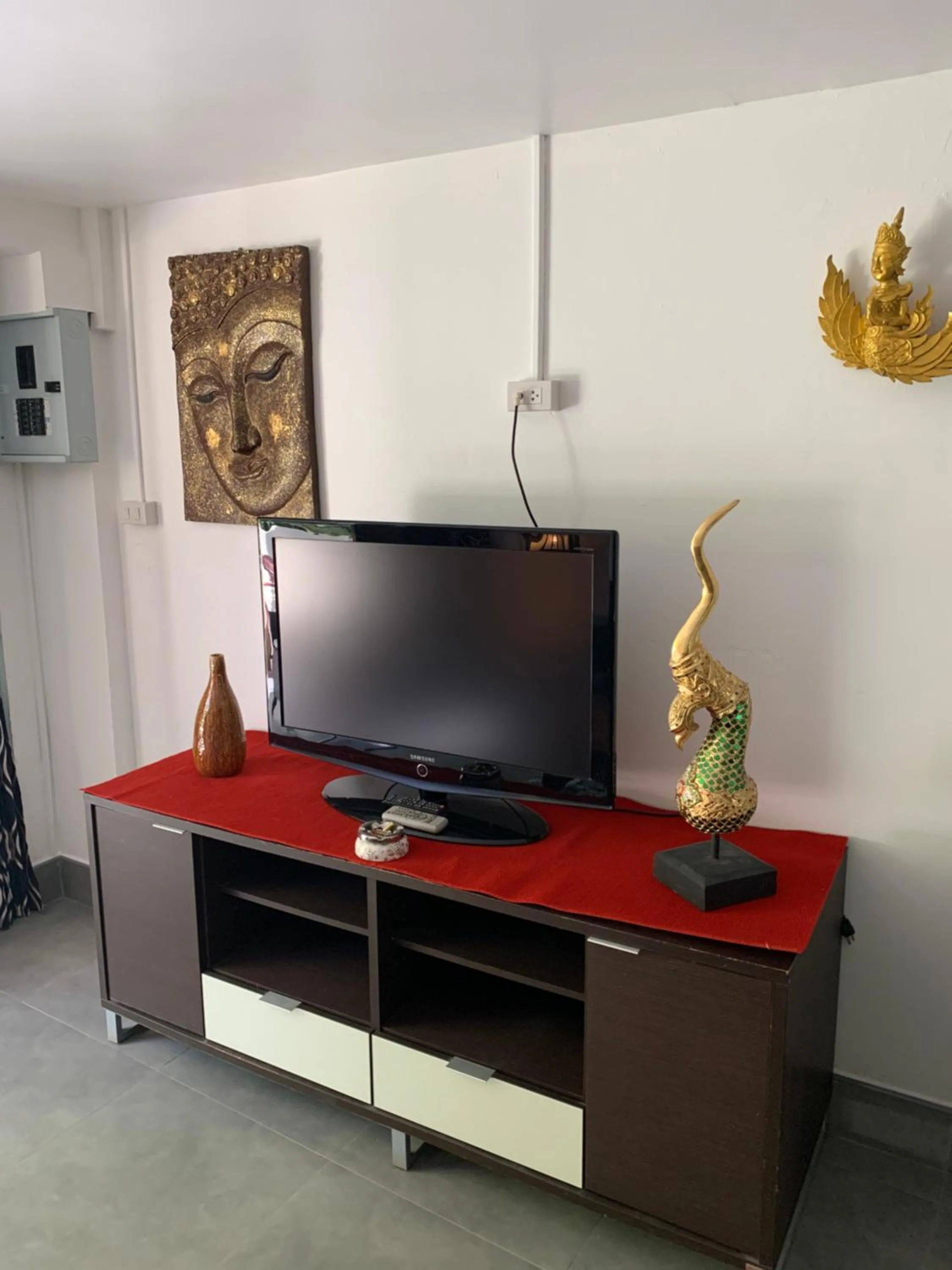 Communal lounge/ TV room in Fong Kaew and Baan Nang Fa Guesthouse