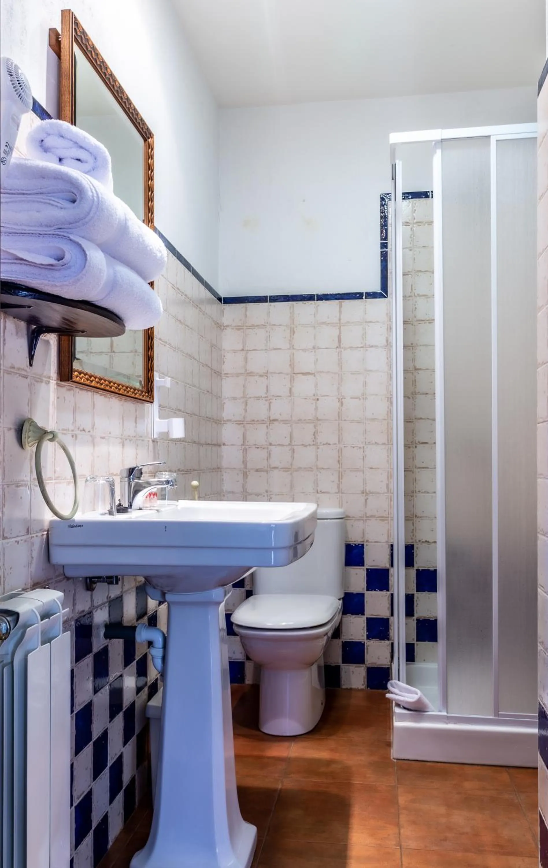 Bathroom in Posada Peña Pintada by Vivere Stays