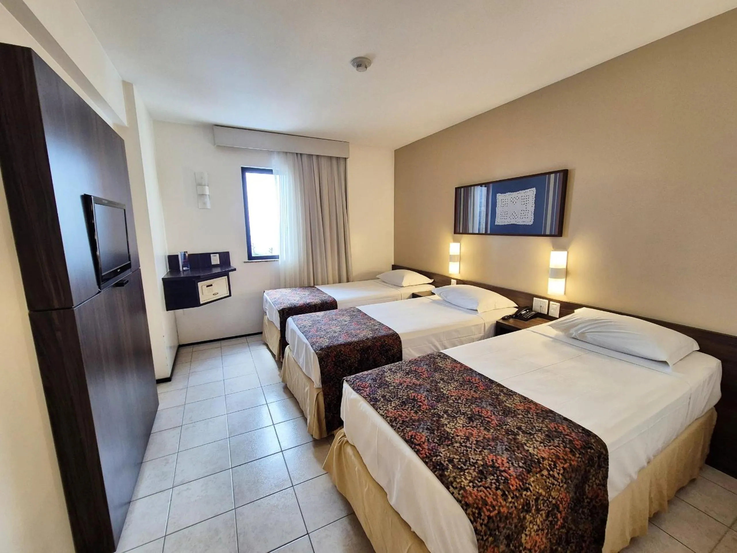 Bed in Hotel Sonata de Iracema